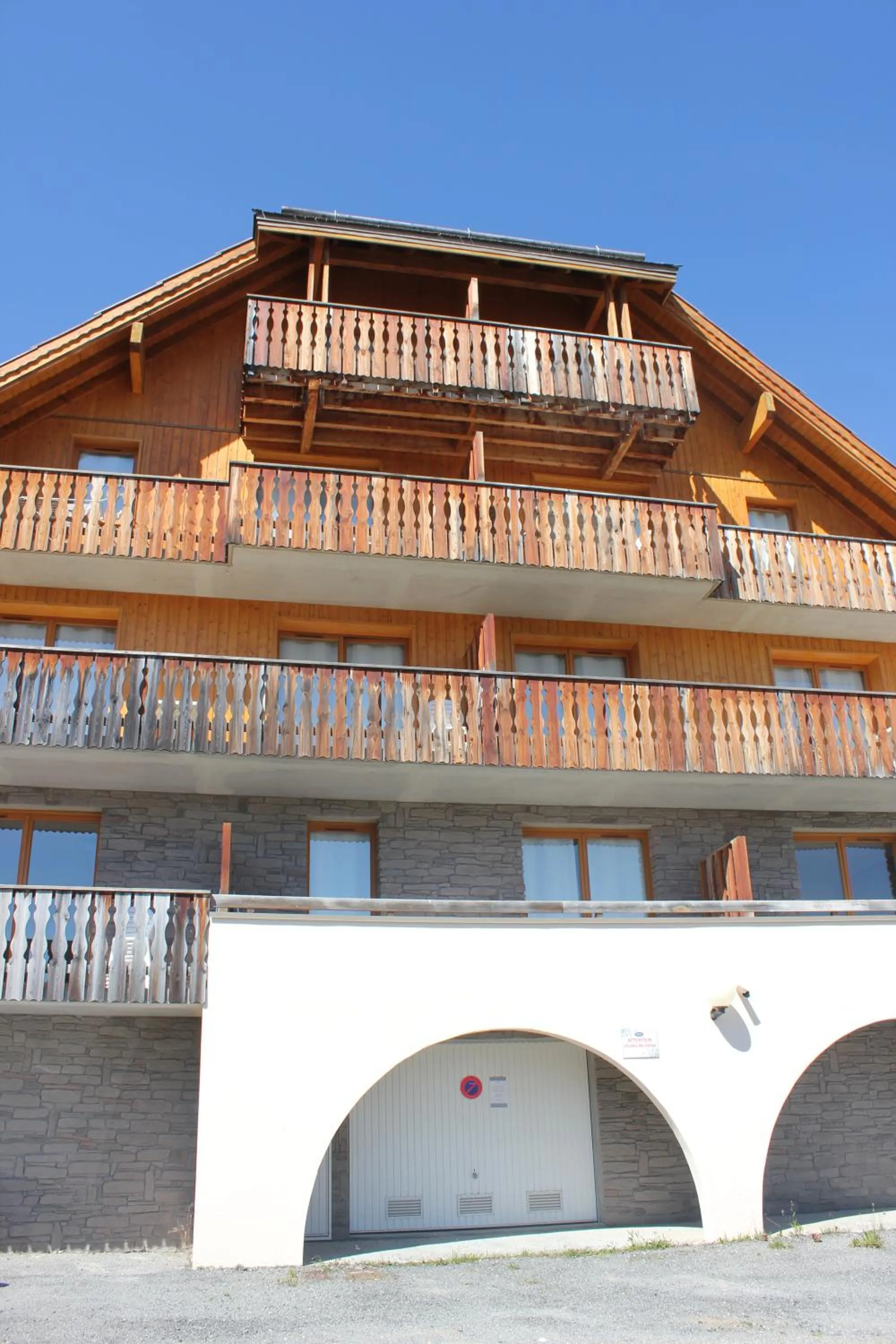 Chalets de Praroustan by Actisource