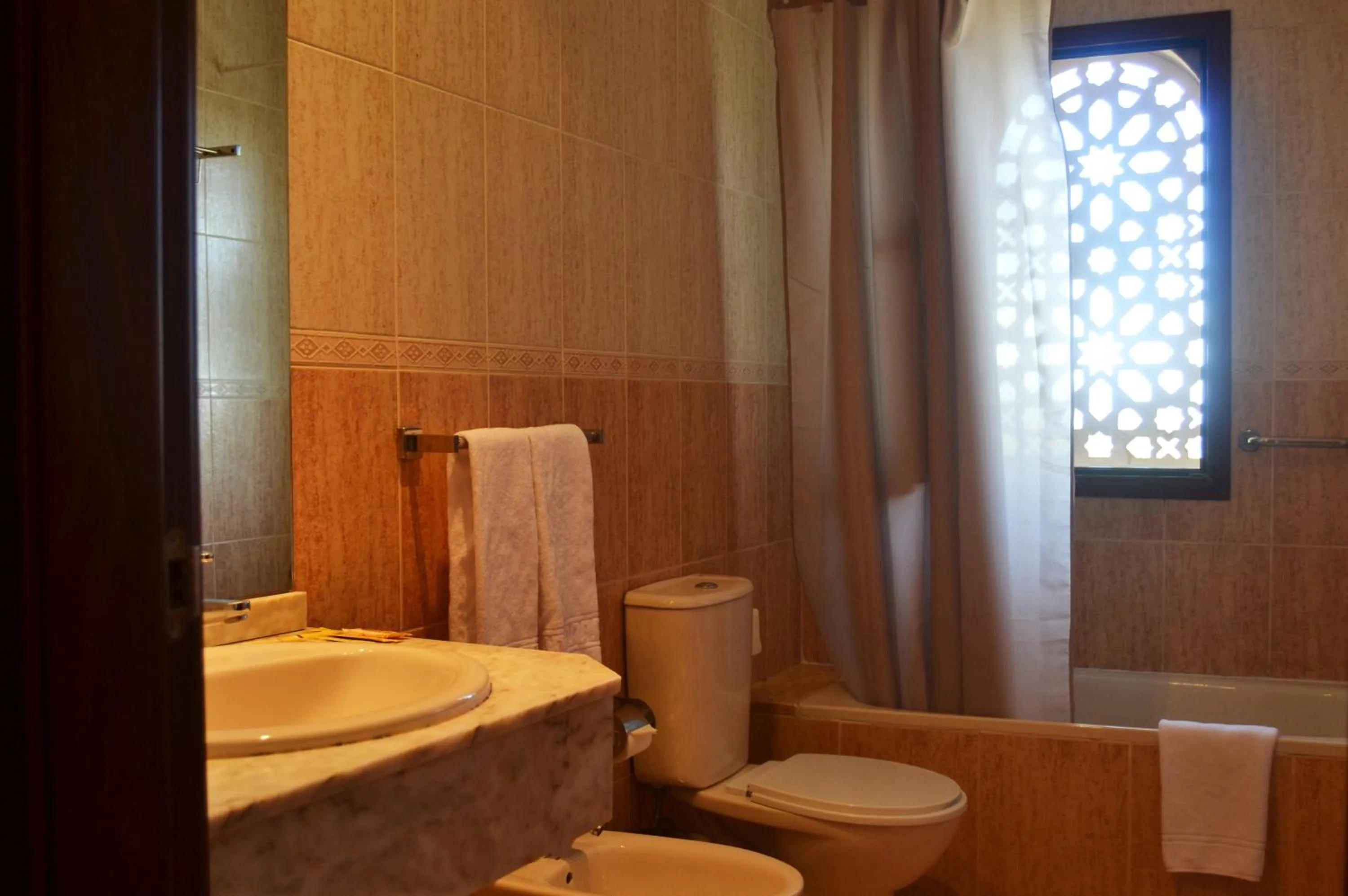 Shower in Hotel Reyes Ziries