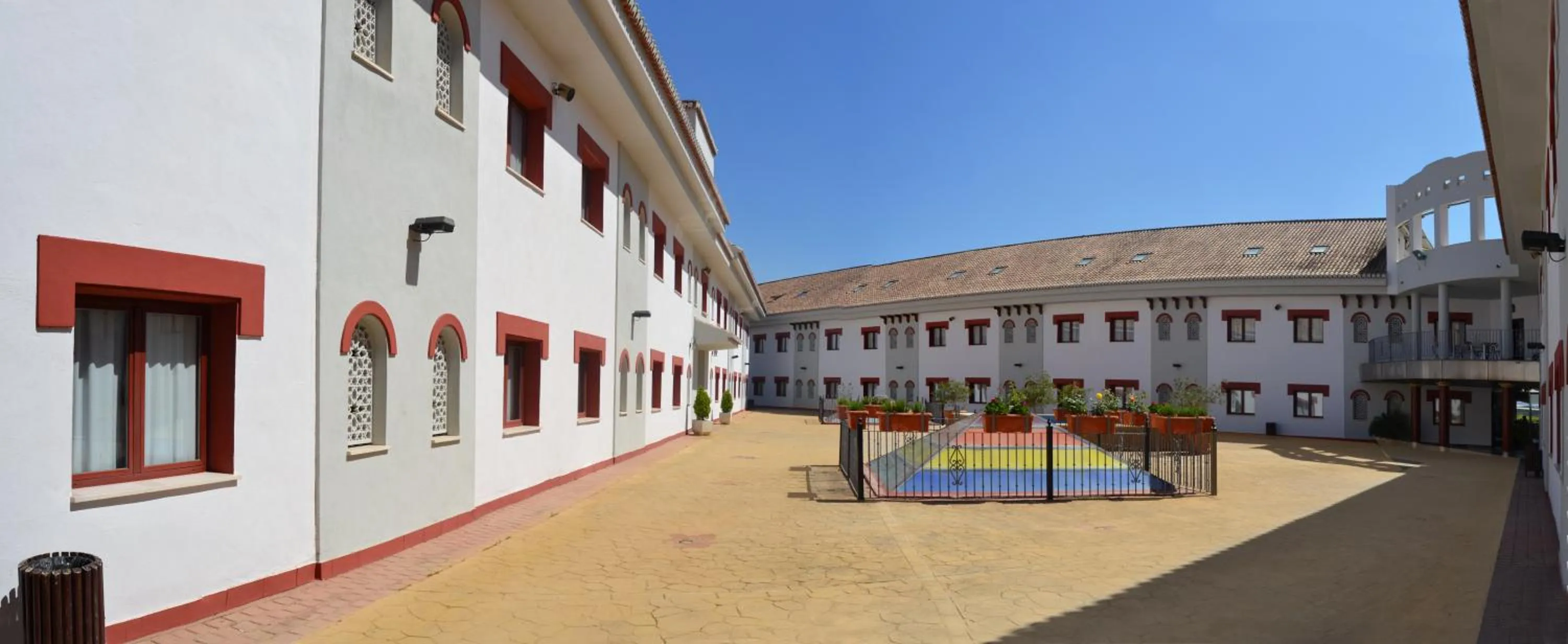 Patio in Hotel Reyes Ziries