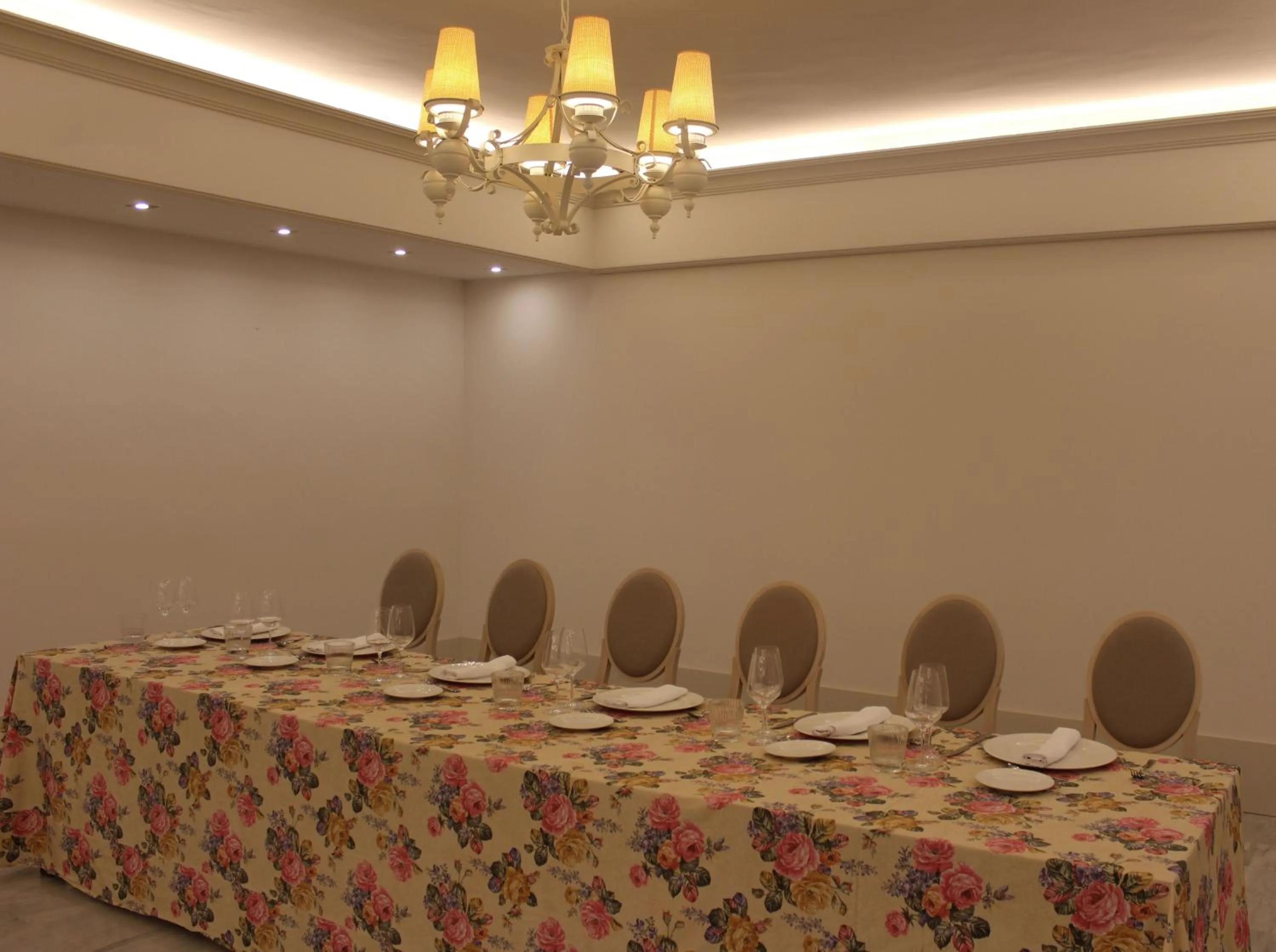 Banquet/Function facilities in Hotel Reyes Ziries