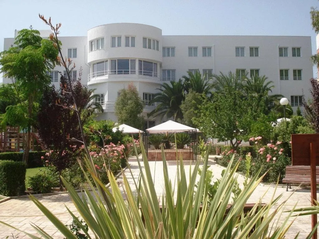 Property building in Hotel-Restaurante Jardines La Tejera