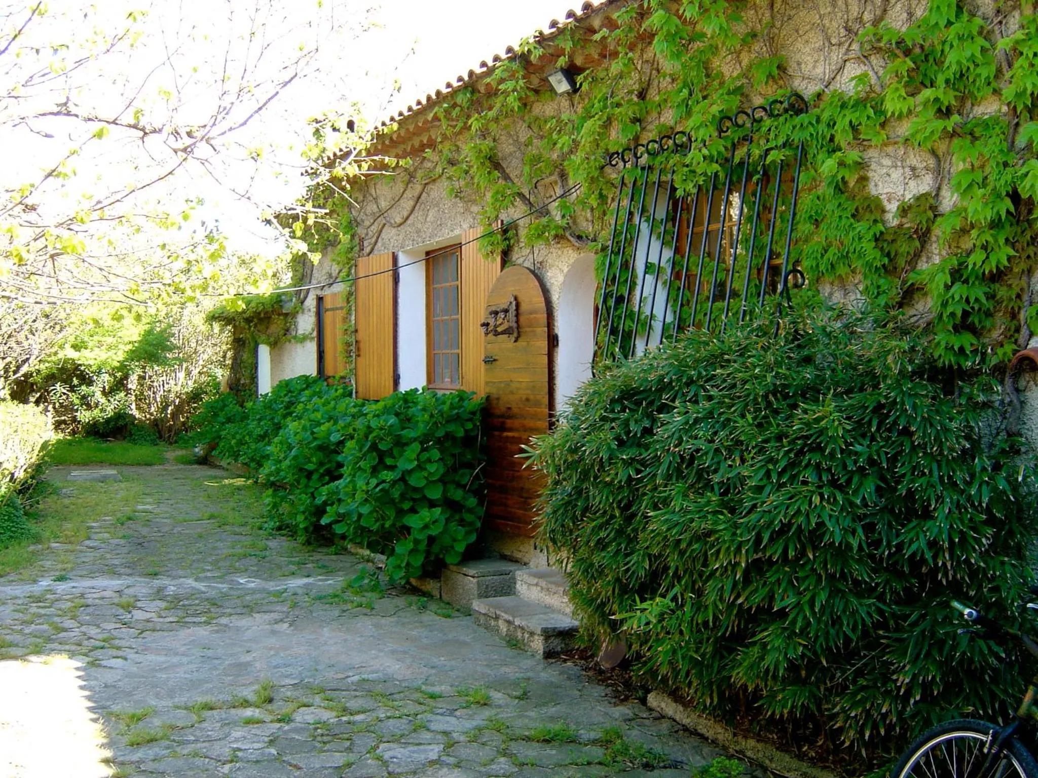 Property building in Villa Roka