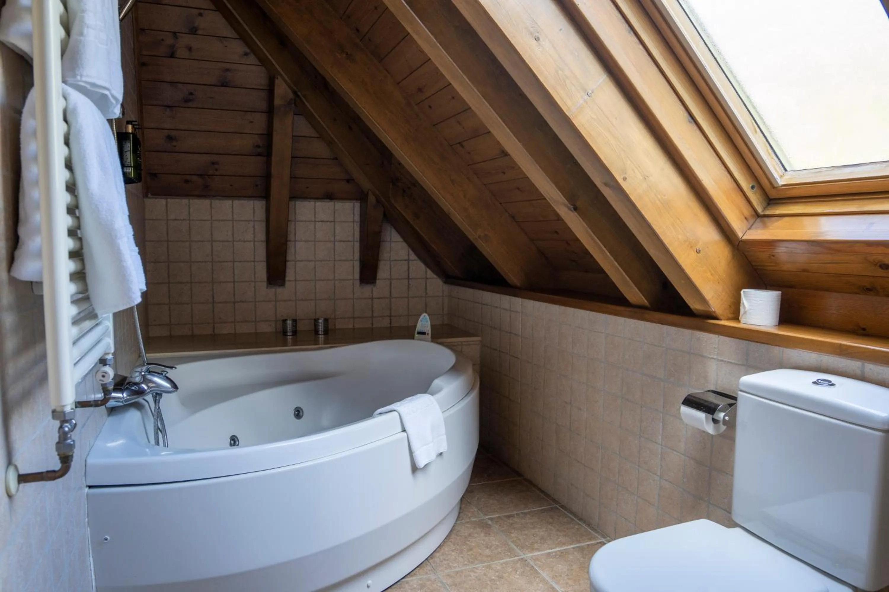 Hot Tub in Hotel & Restaurante Peña