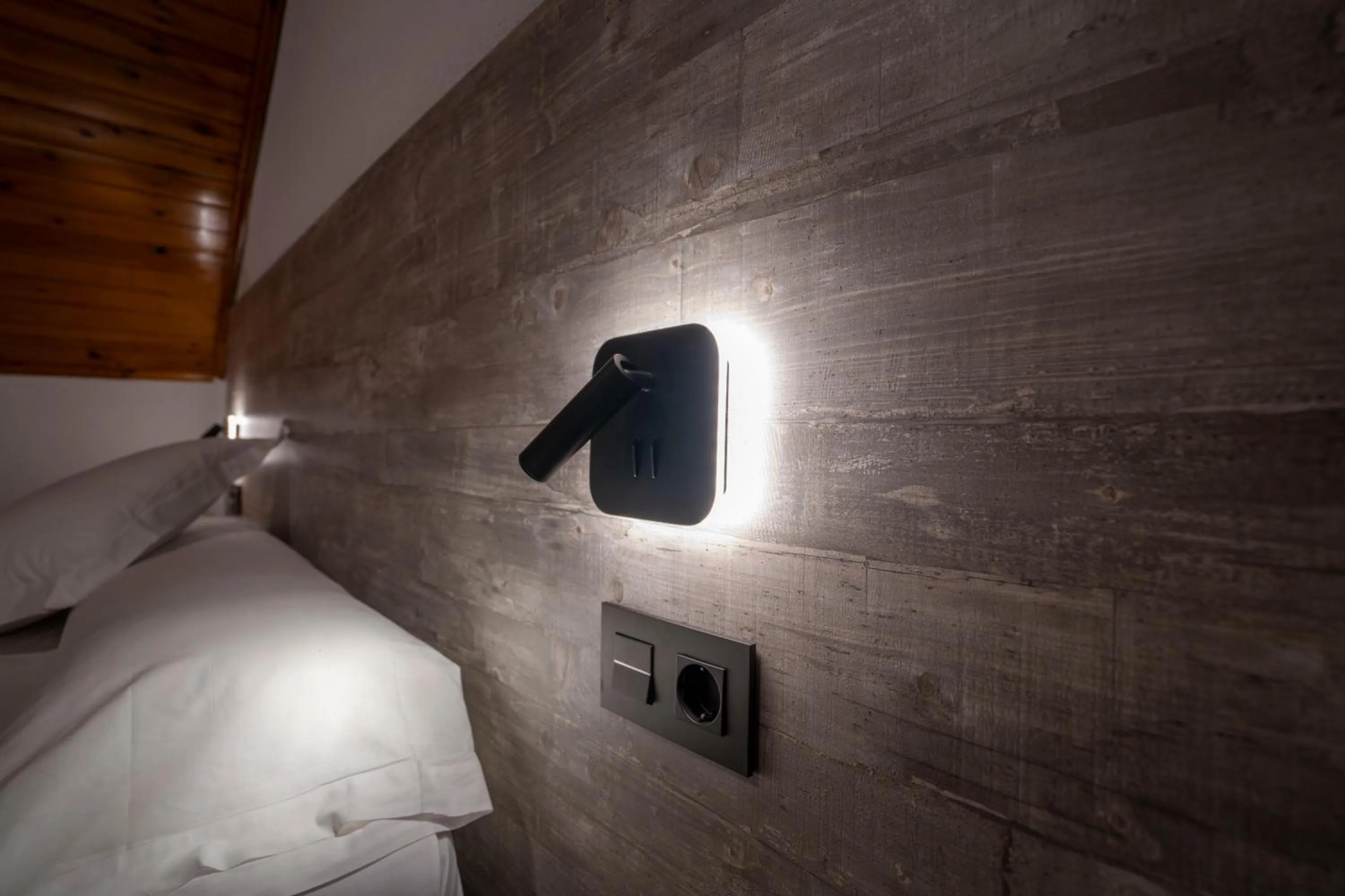 Decorative detail, Bed in Hotel & Restaurante Peña