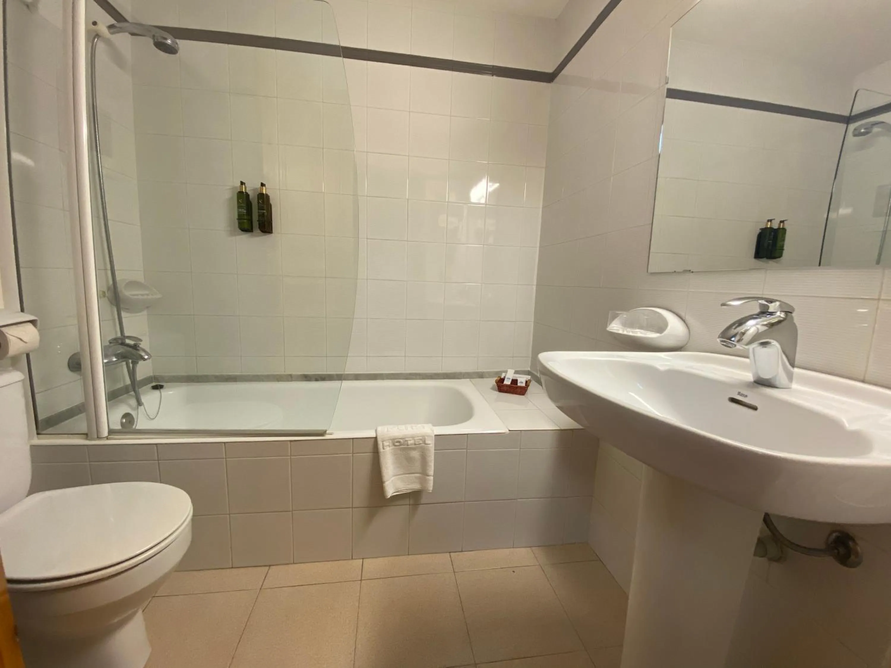 Bathroom in Hotel & Restaurante Peña