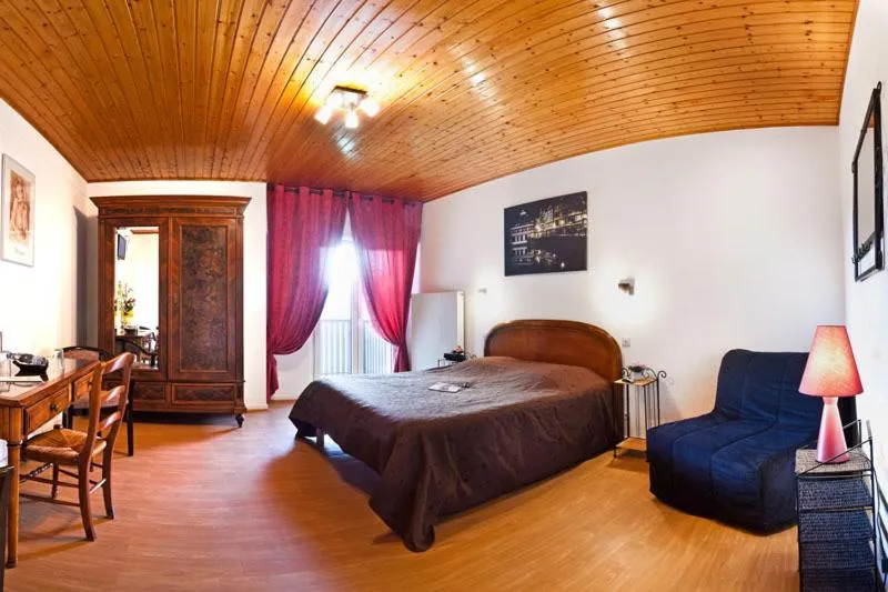 Day, Bed in Auberge Obersolberg