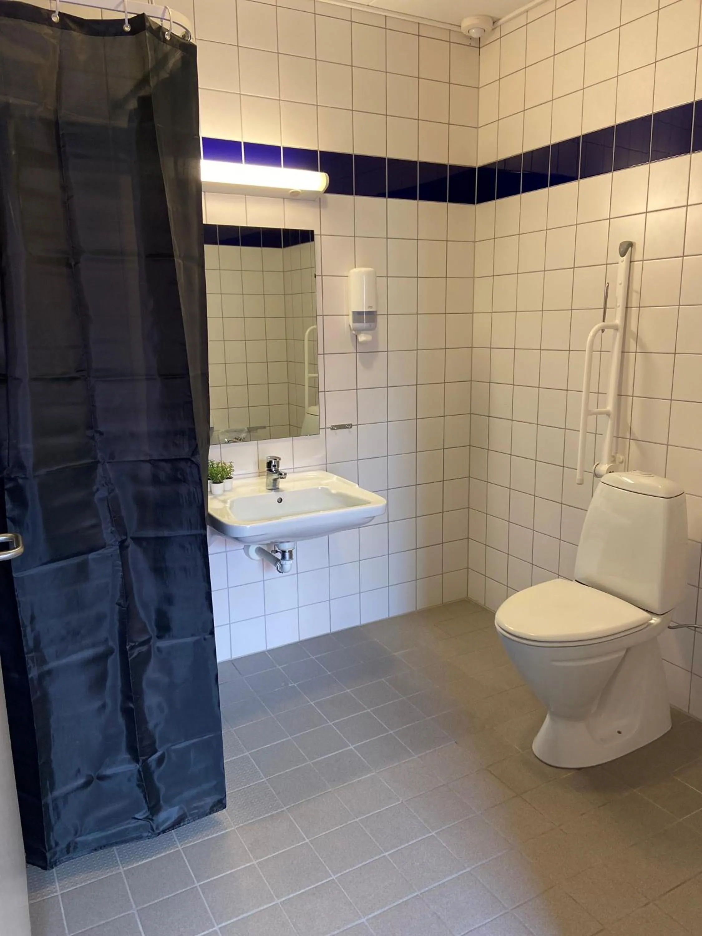 Bathroom in Danhostel Faxe Kalkbrud