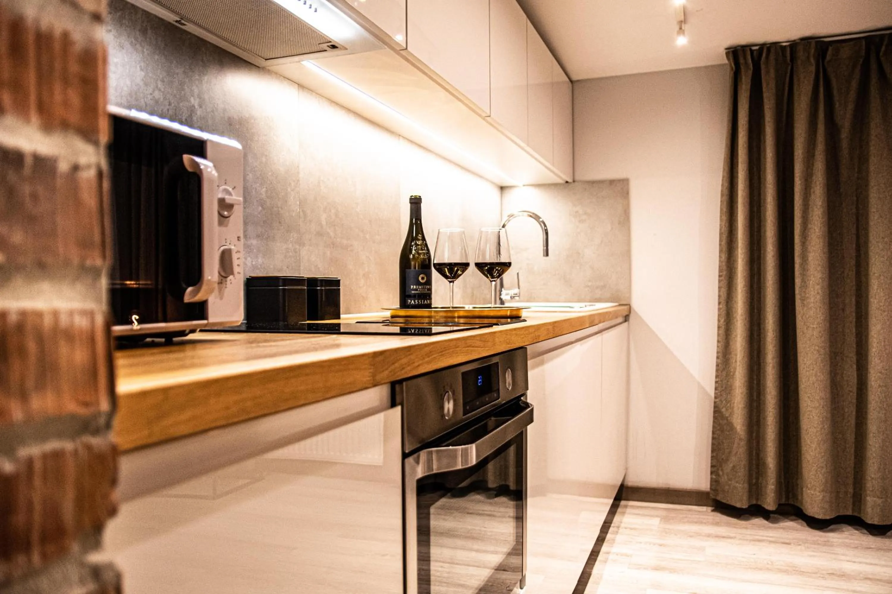 Kitchen or kitchenette in Wine Apartments
