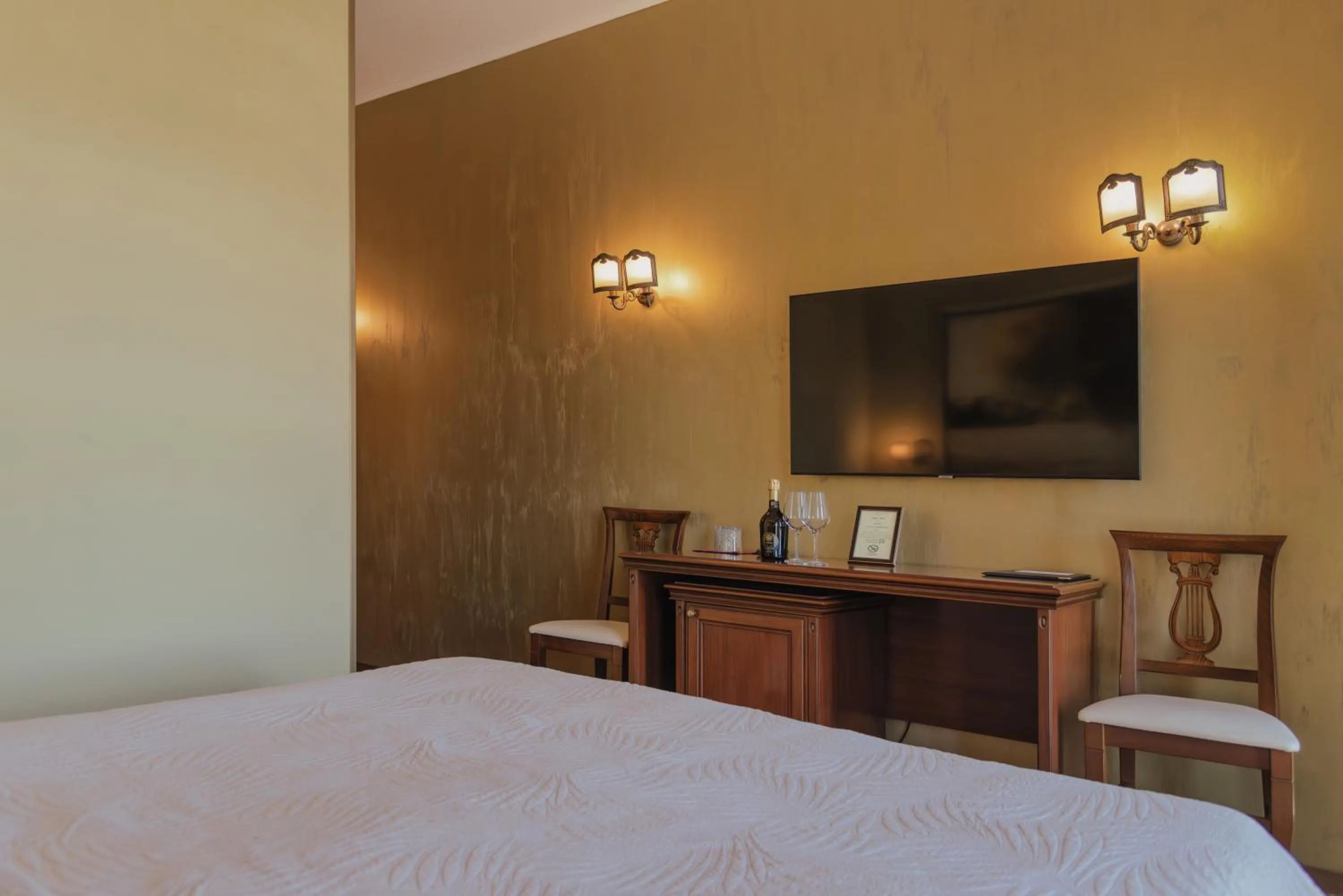 Bed in Bella & Stella rooms