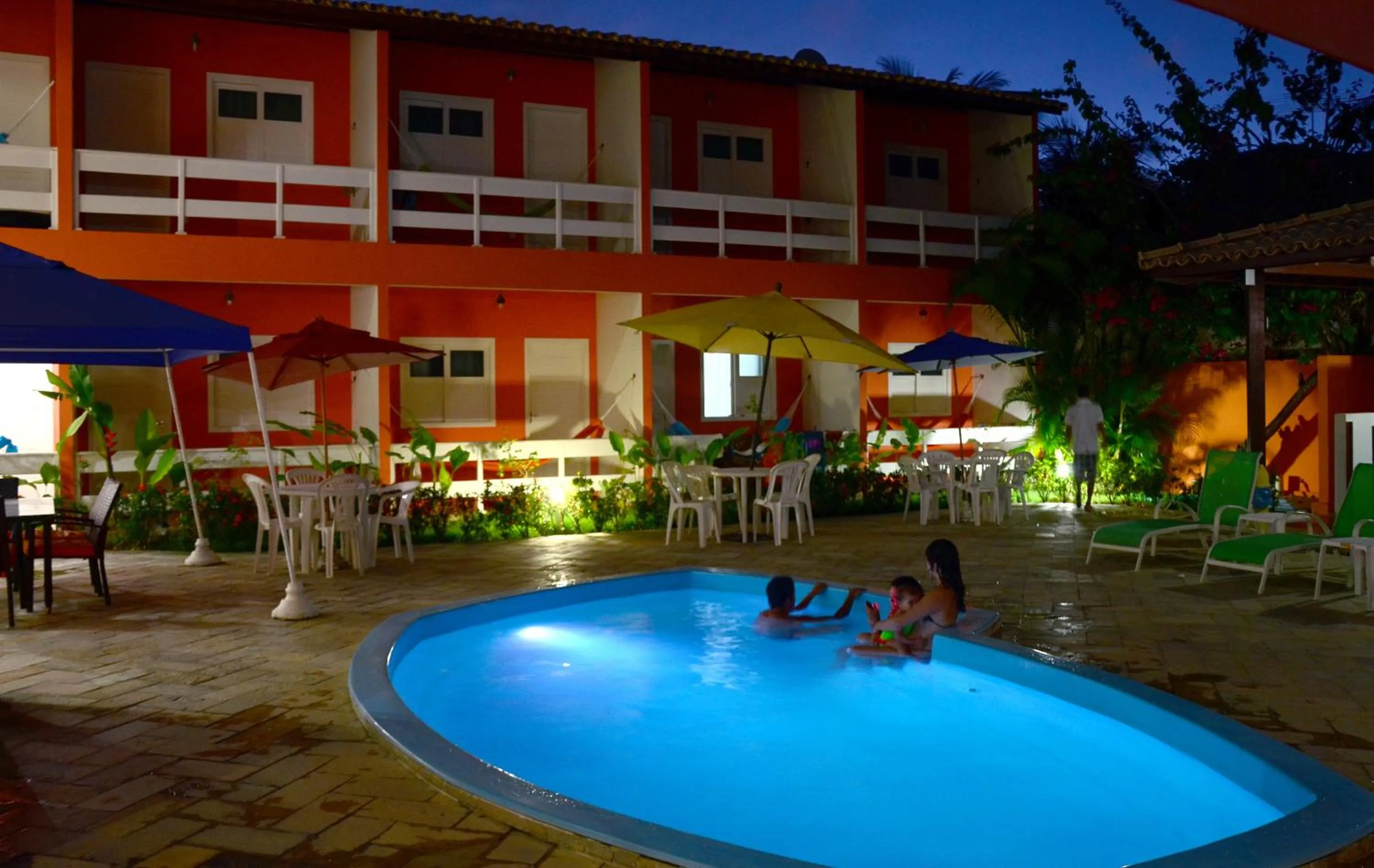 Swimming pool in Capitães de Areia Pousada