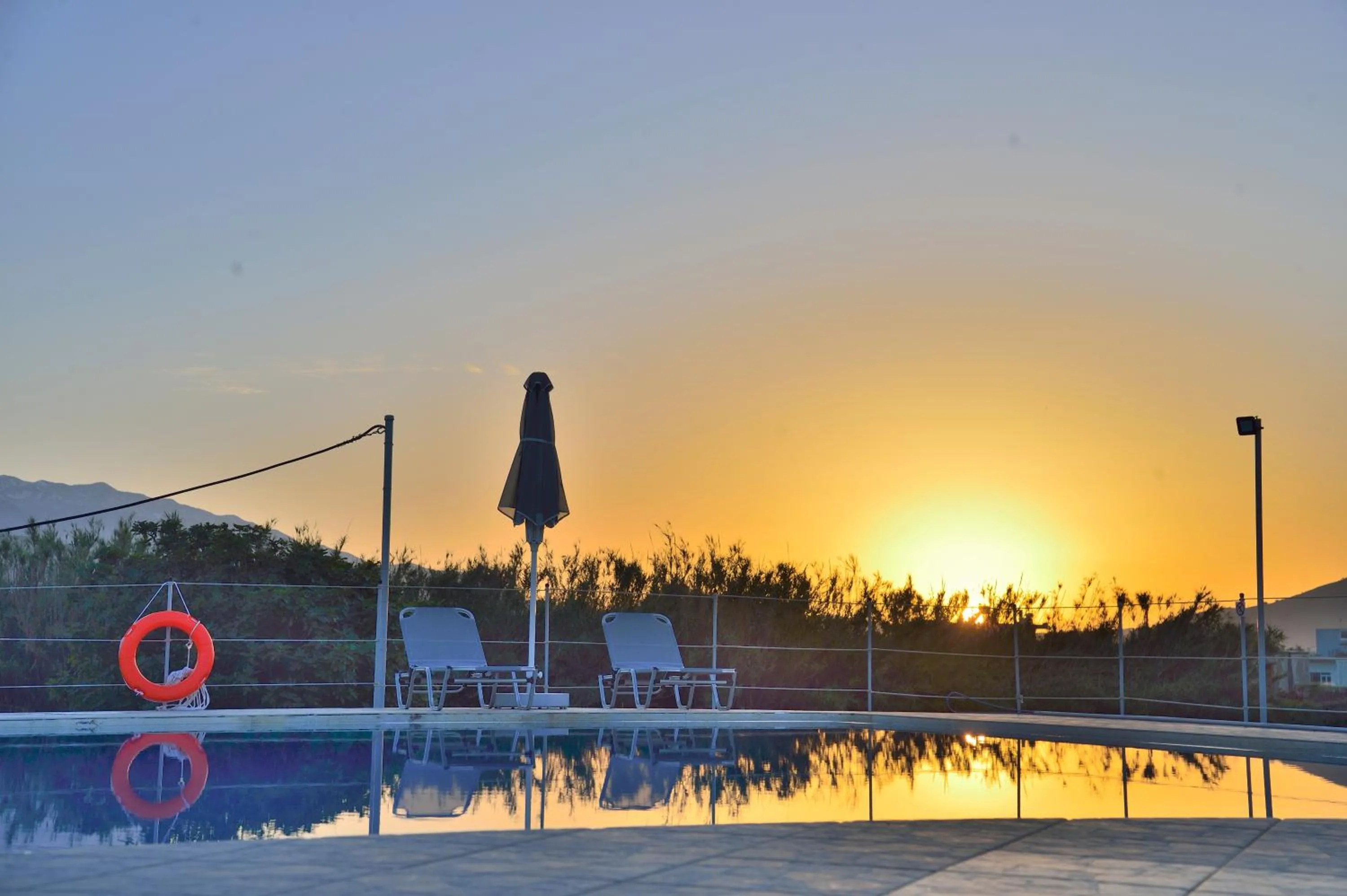 Swimming pool in Reina Apartments