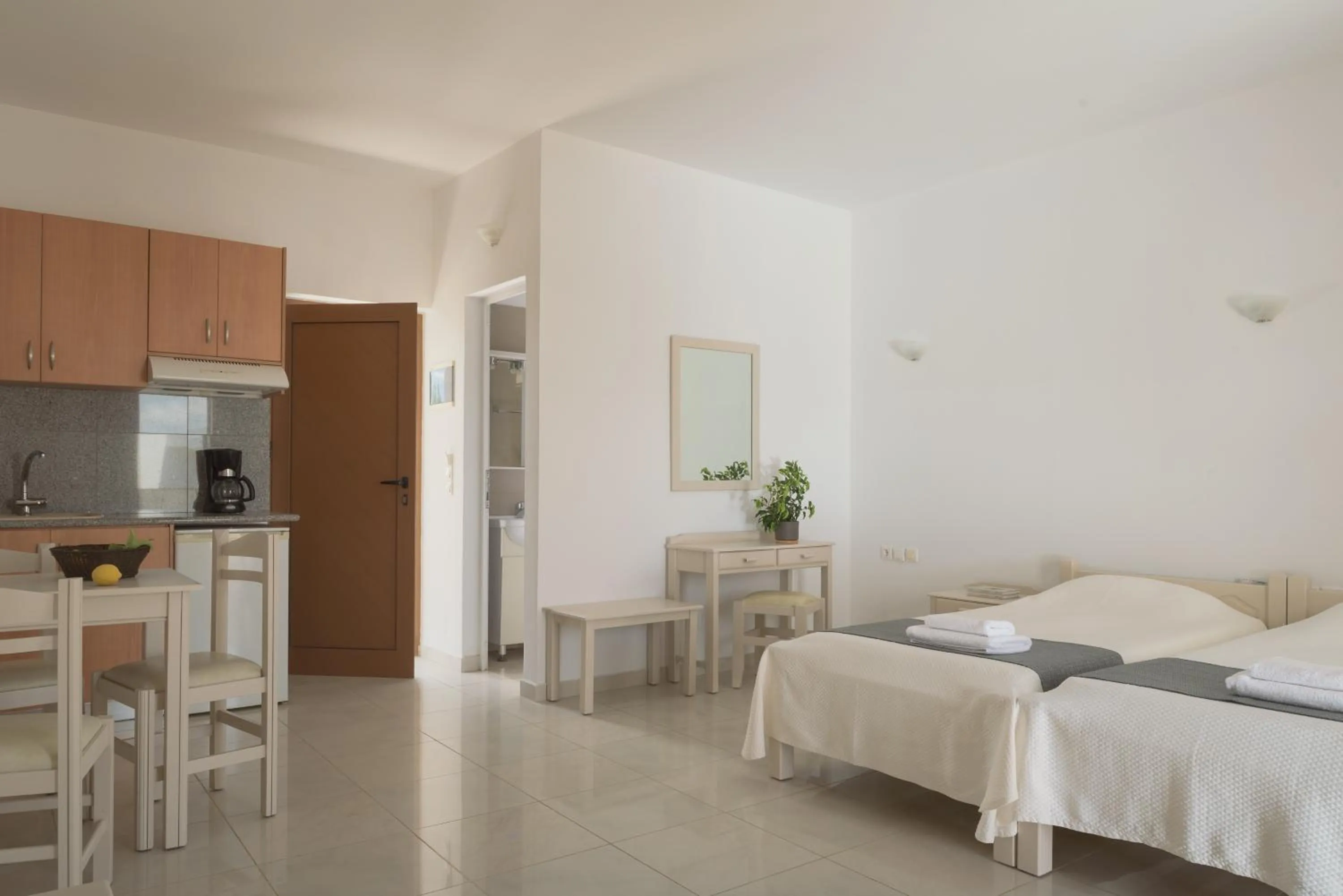 Bedroom, Bed in Reina Apartments