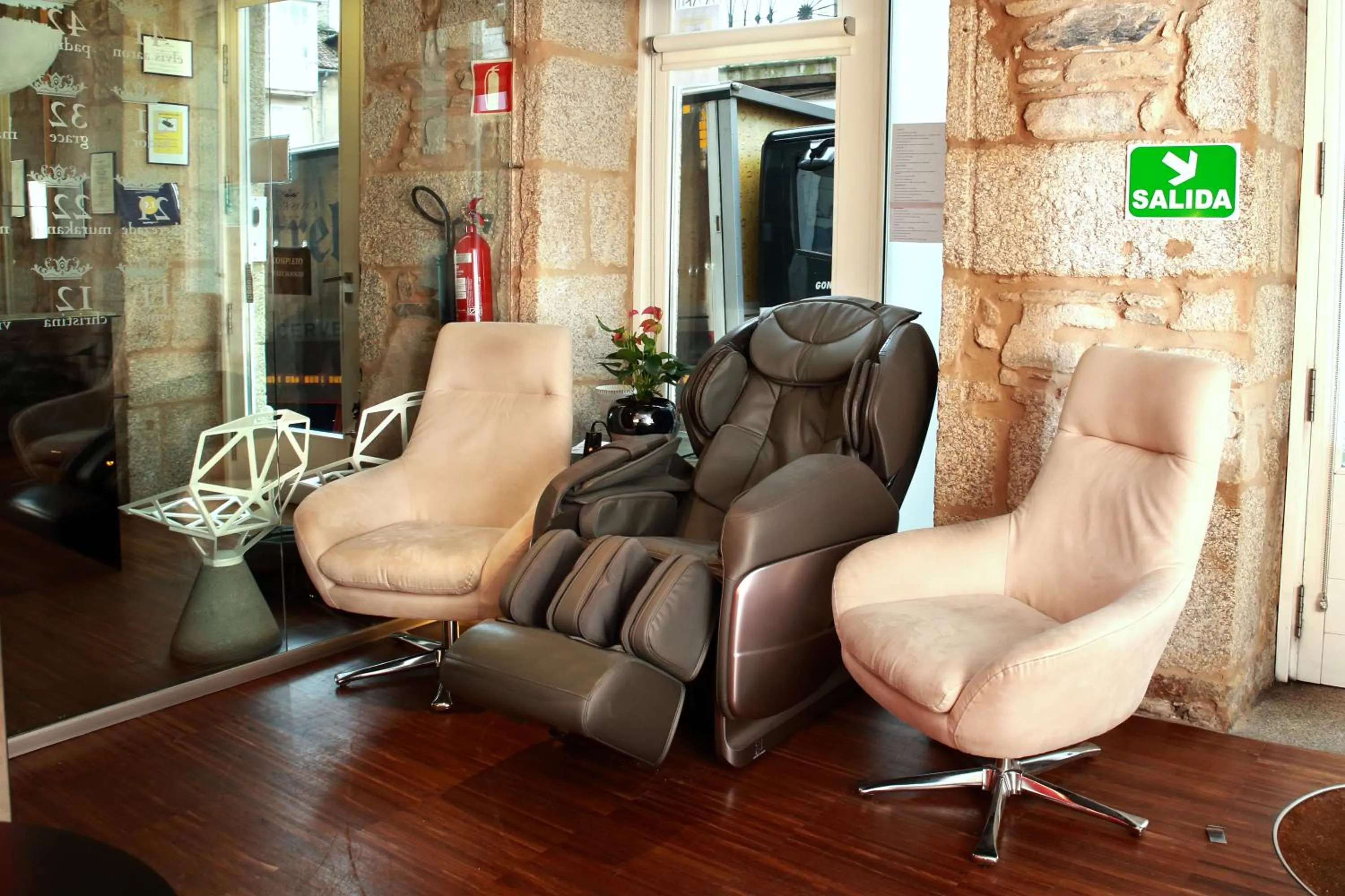 Communal lounge/ TV room in Casas Reais Boutique