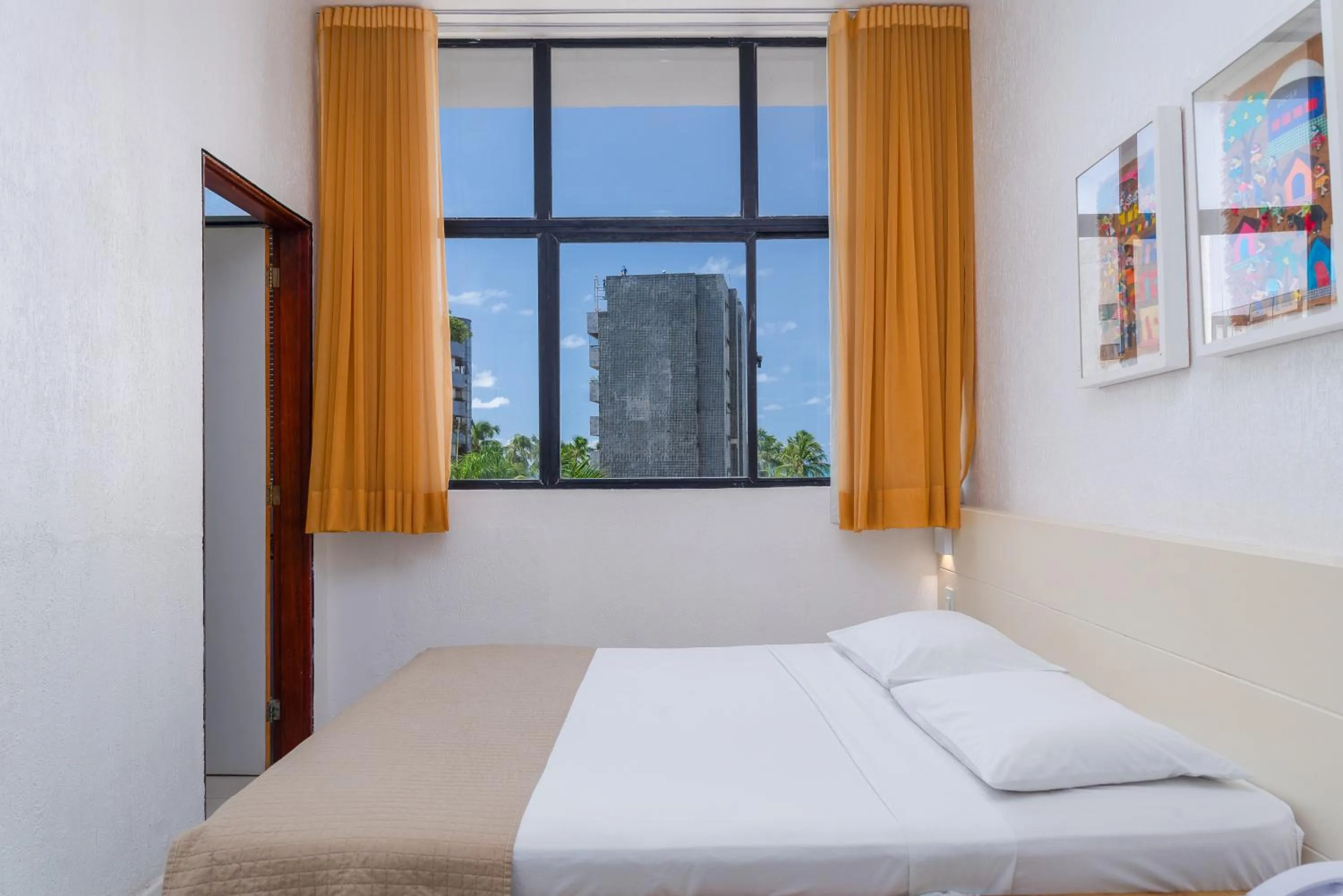 Bedroom, Bed in Ritz Plazamar Hotel