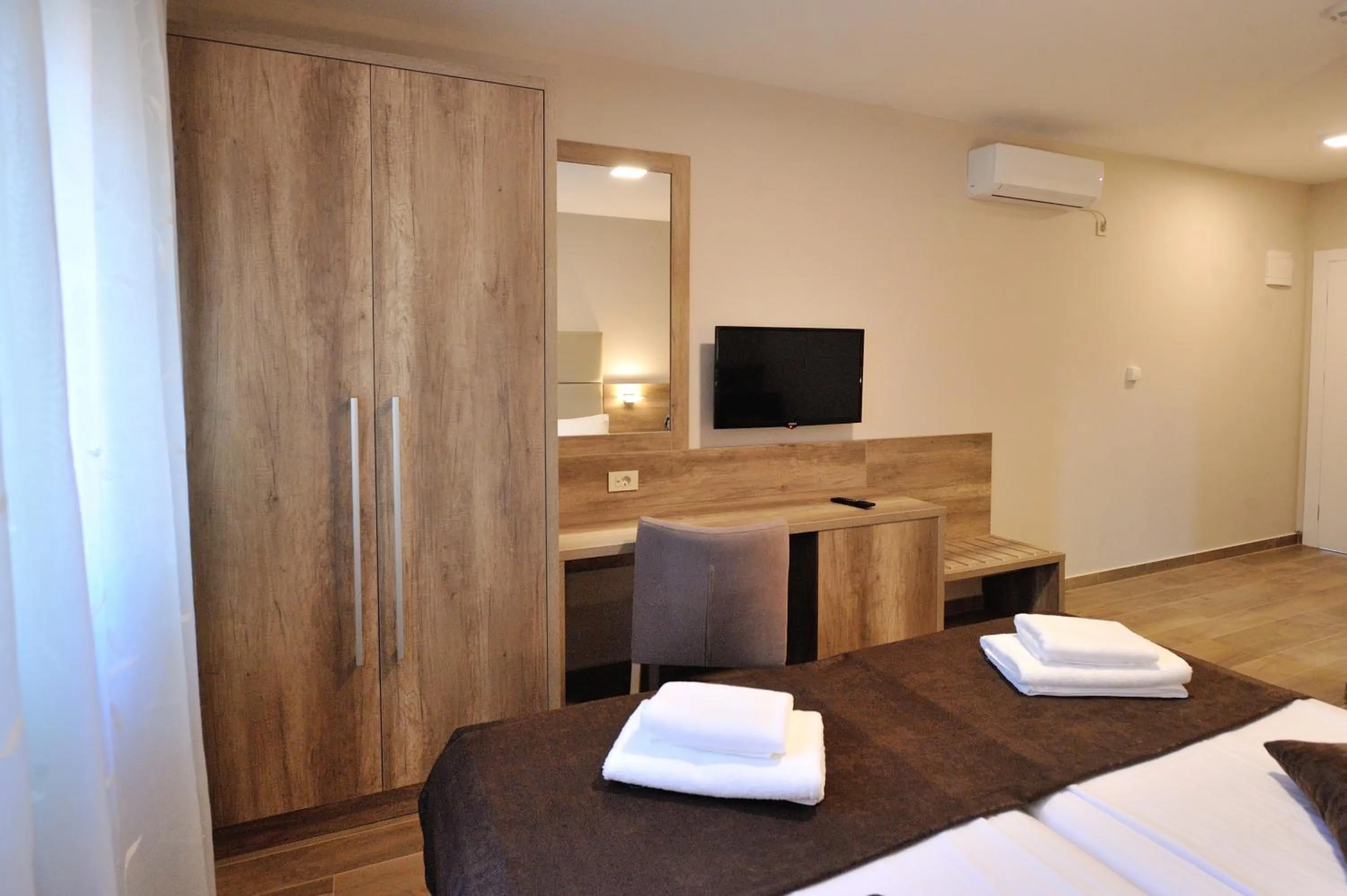 TV and multimedia, Bed in Villa Divani