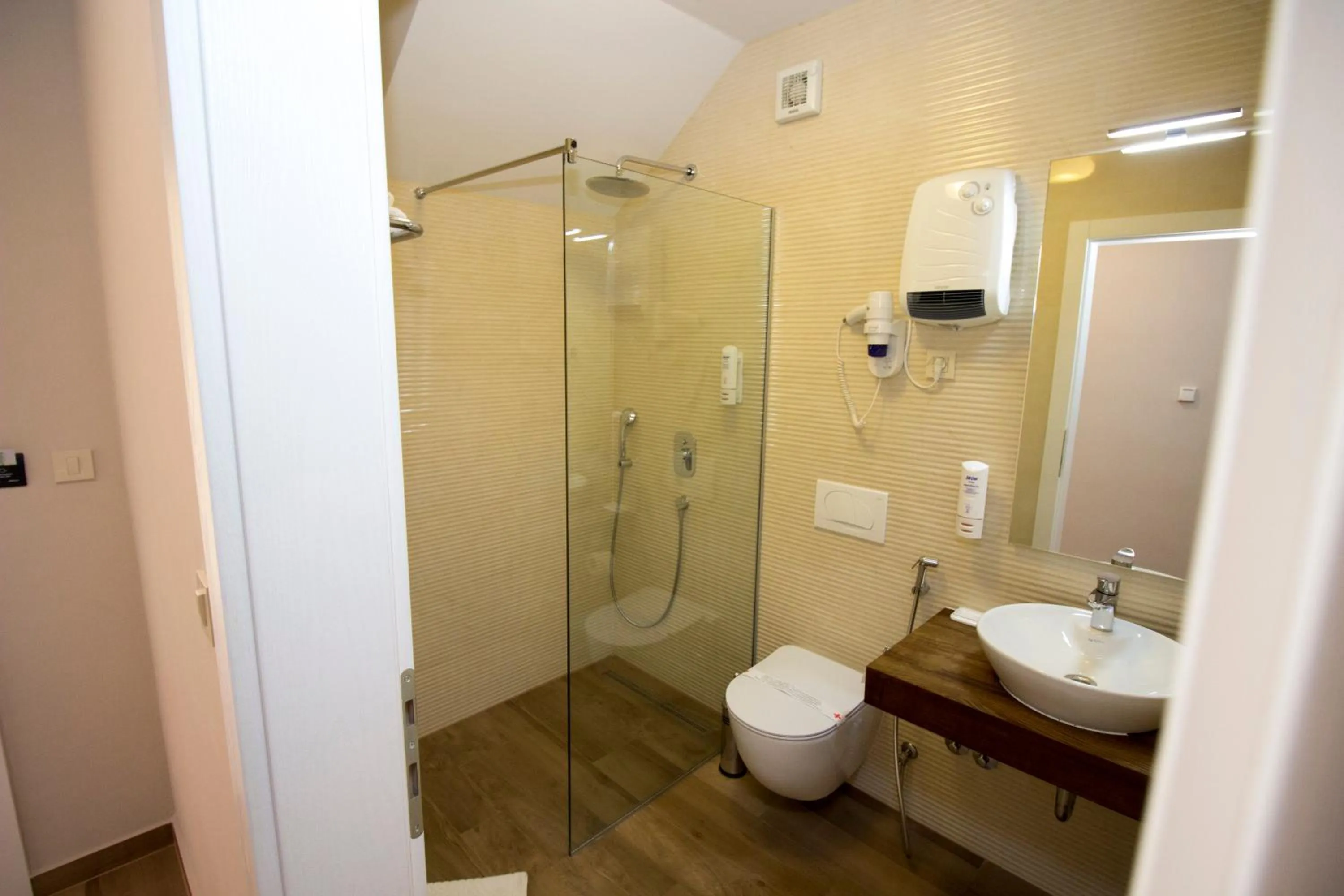 Shower in Villa Divani