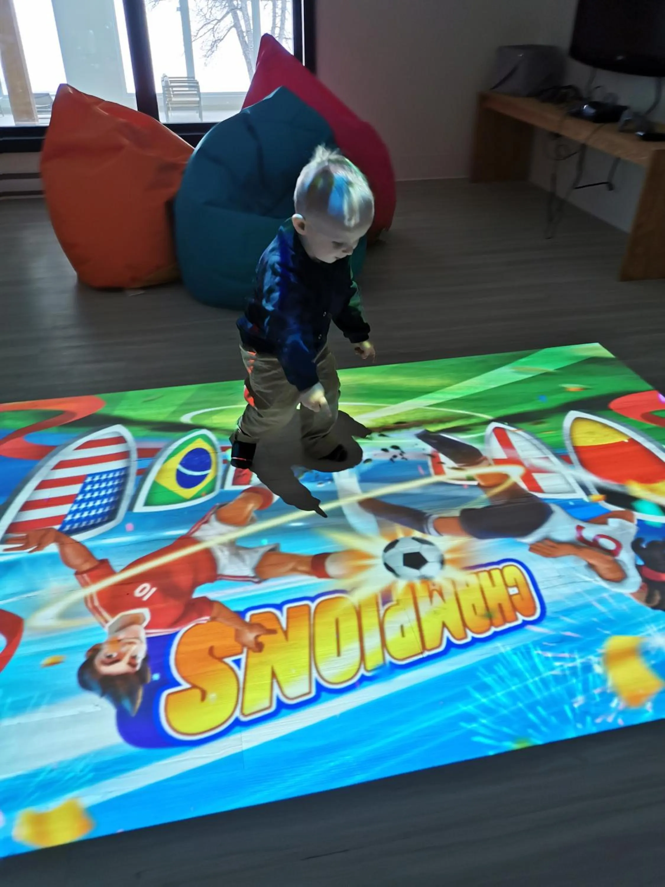 Communal lounge/ TV room in Auberge Des Îles