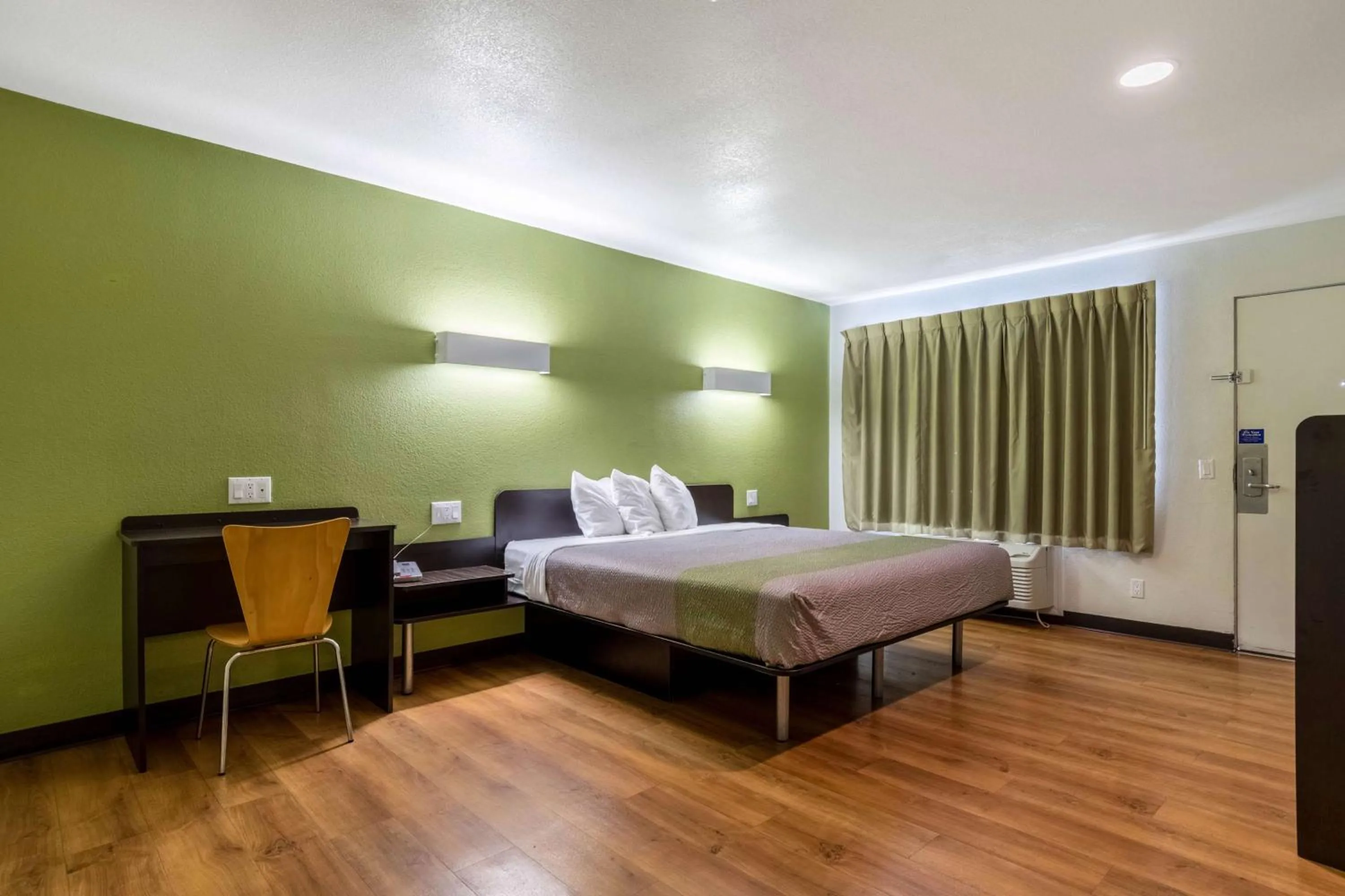 Photo of the whole room, Bed in Motel 6-Redlands, CA