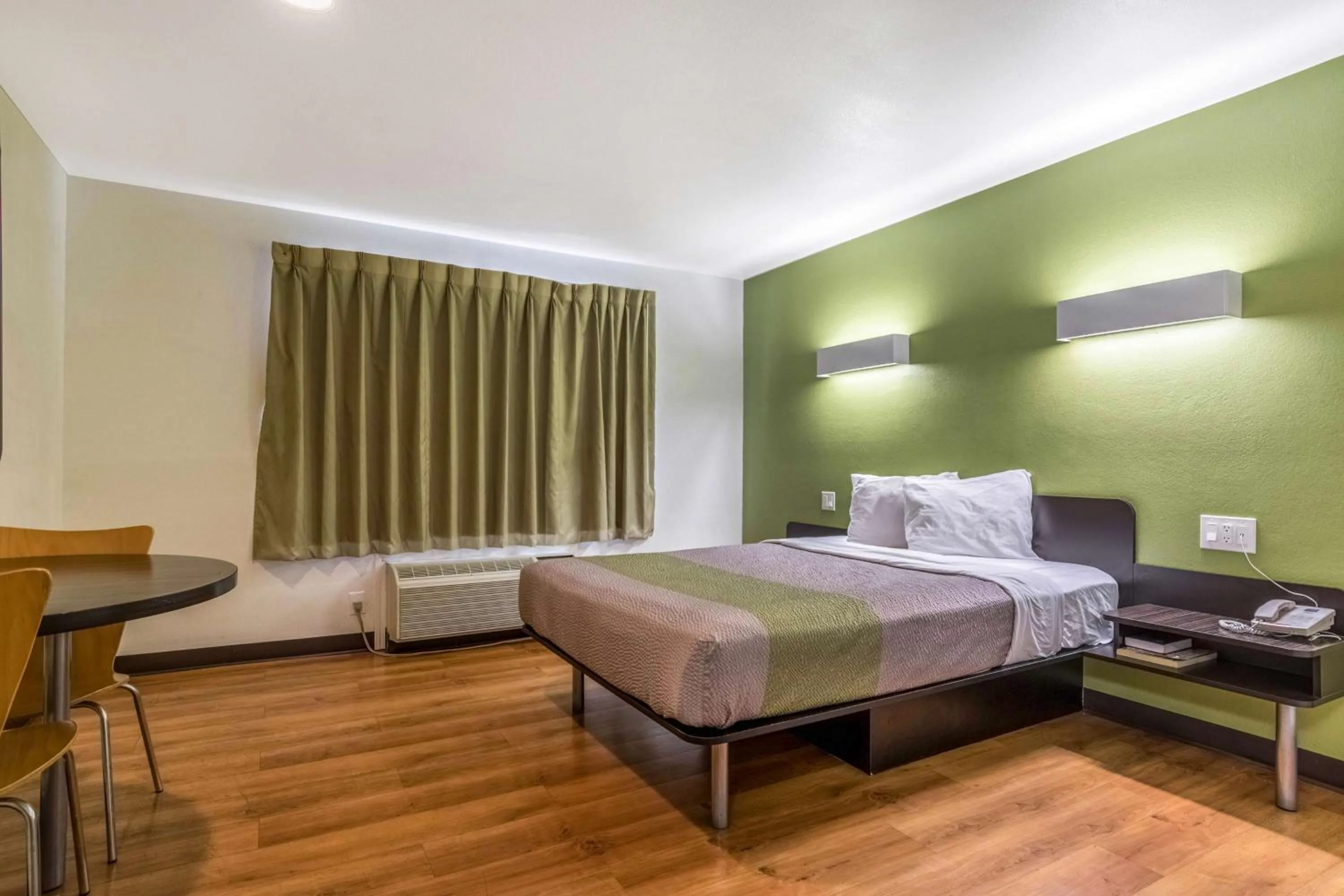 Photo of the whole room, Bed in Motel 6-Redlands, CA