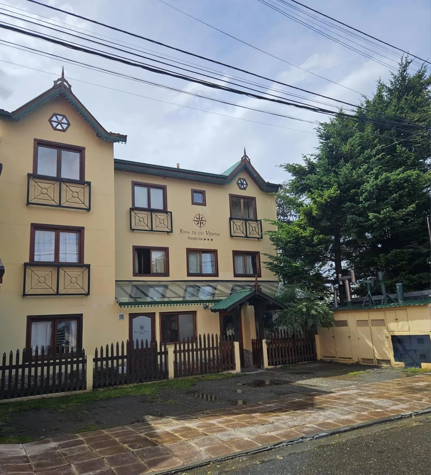 Property building in Rosa De Los Vientos