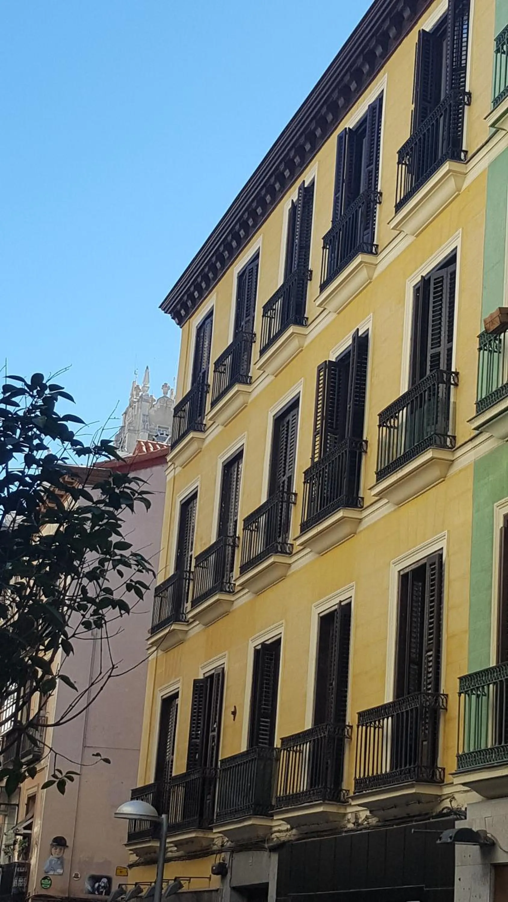 Property building in Le Petit Palü-Fuencarral