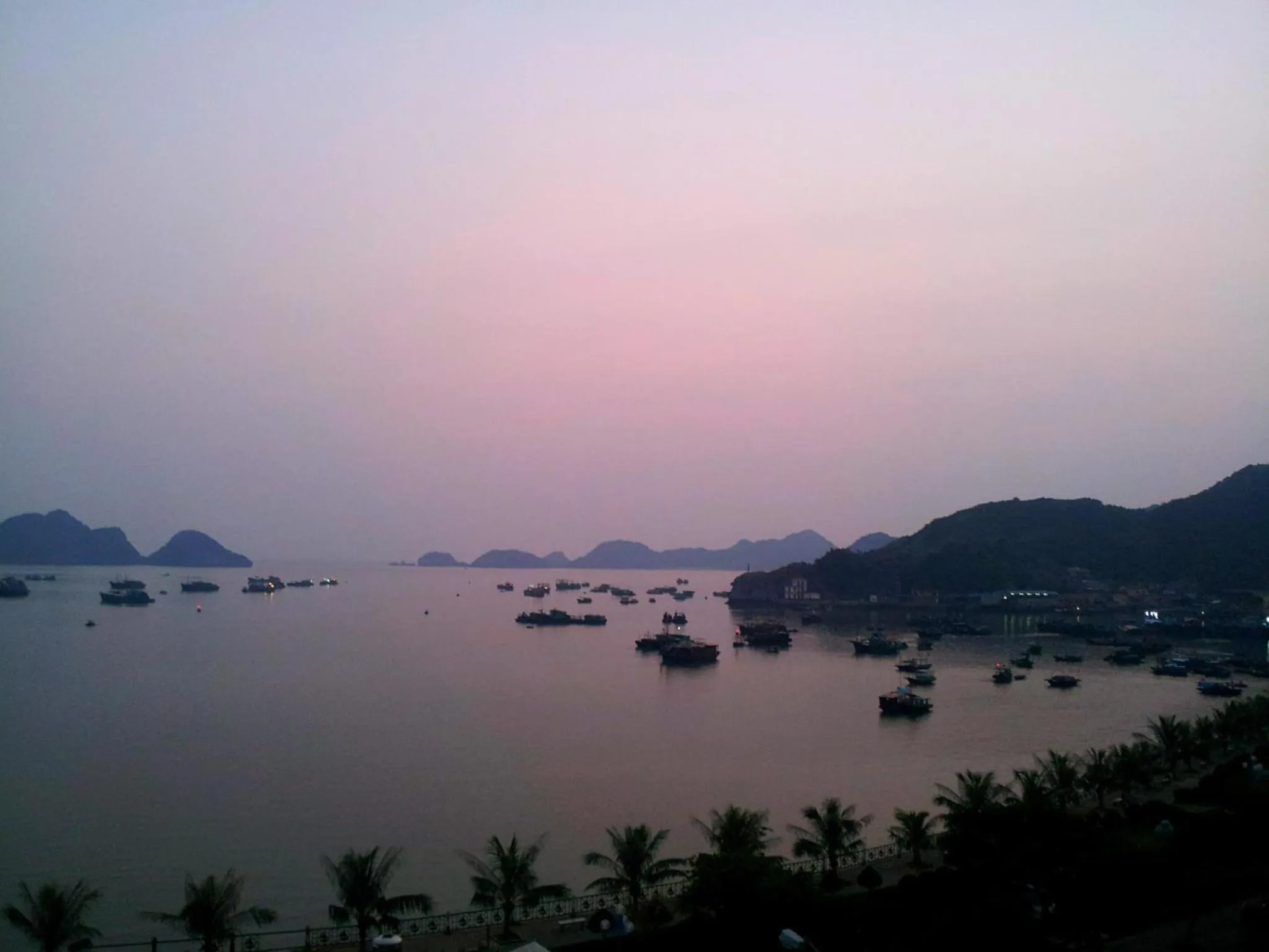 Nearby landmark in Phuong Dong Hotel