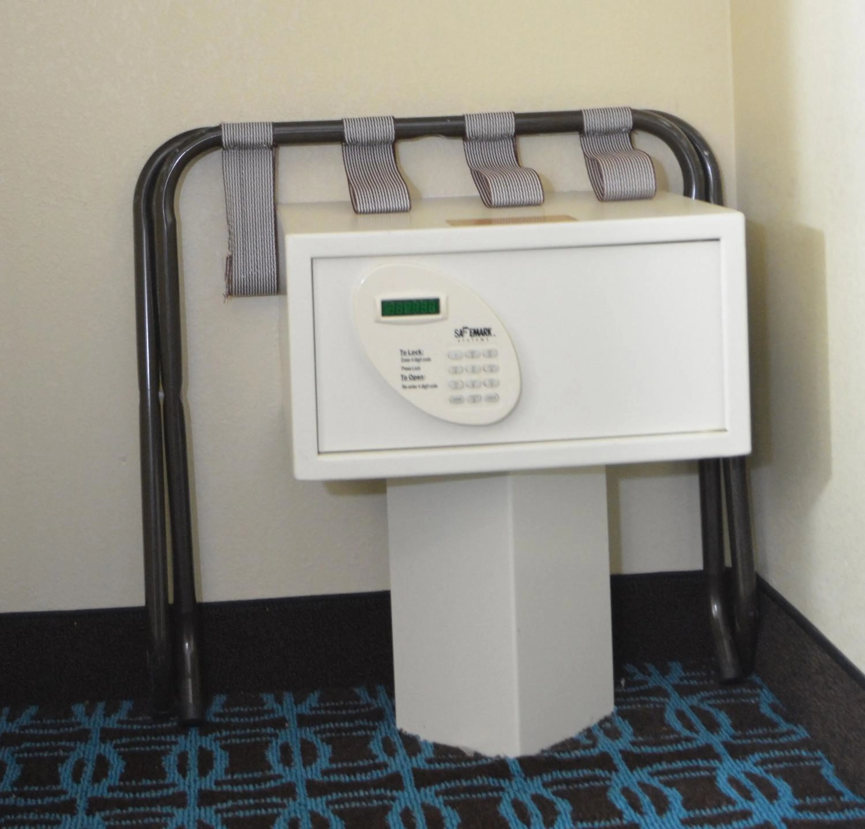 Area and facilities, Bed in Quality Inn & Suites Dublin