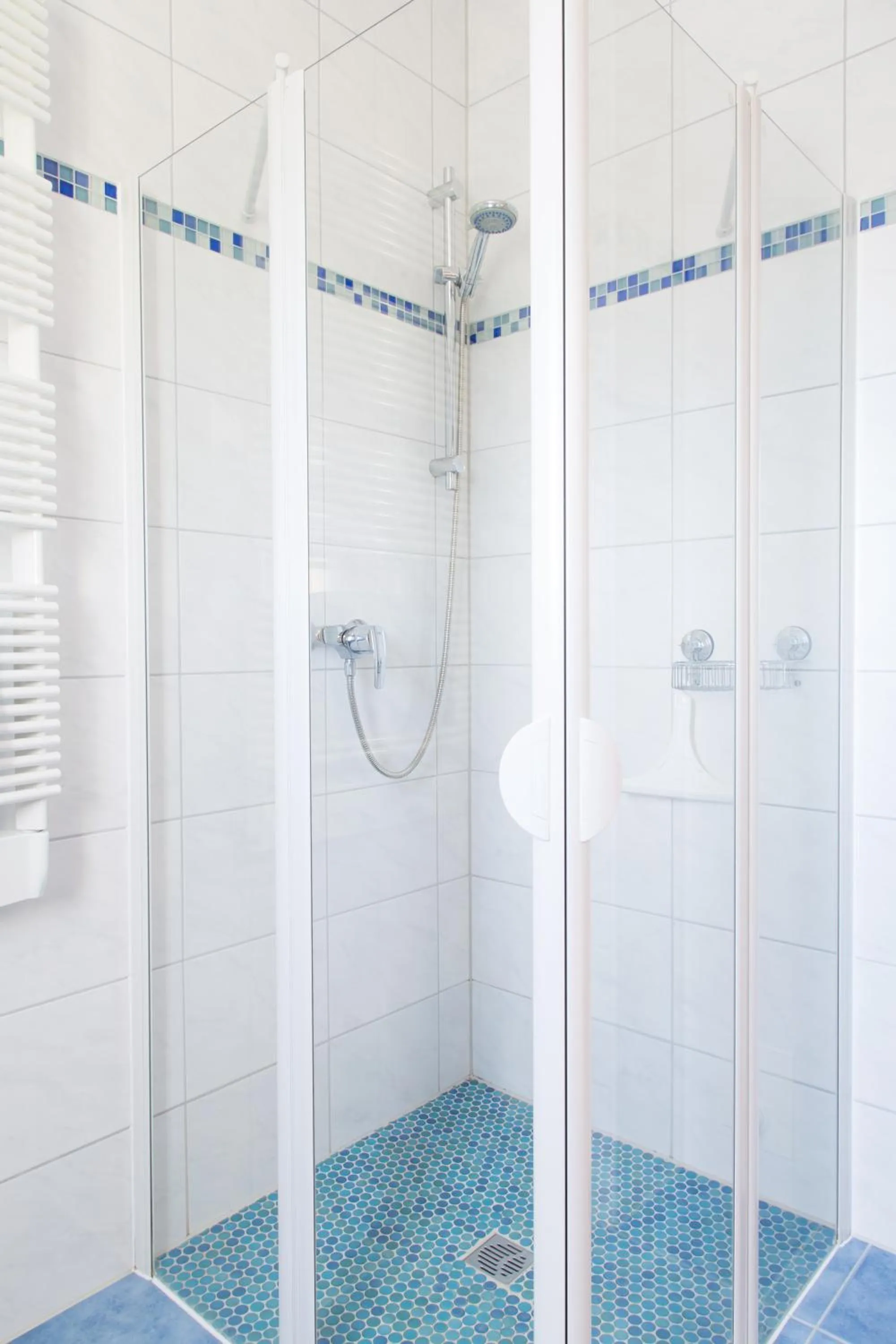 Shower in Pension Sieg