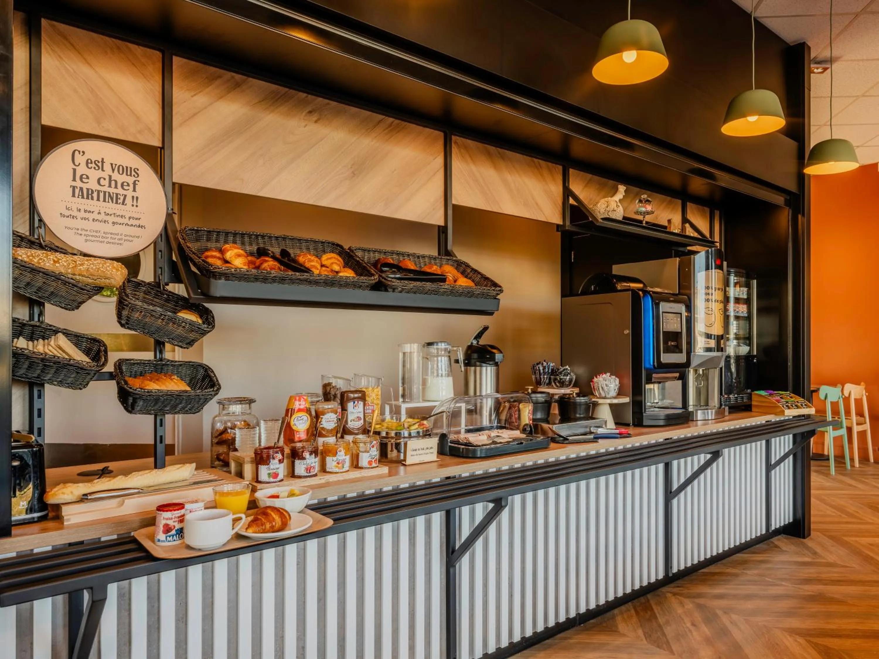 Buffet breakfast in B&B HOTEL Maubeuge Gare