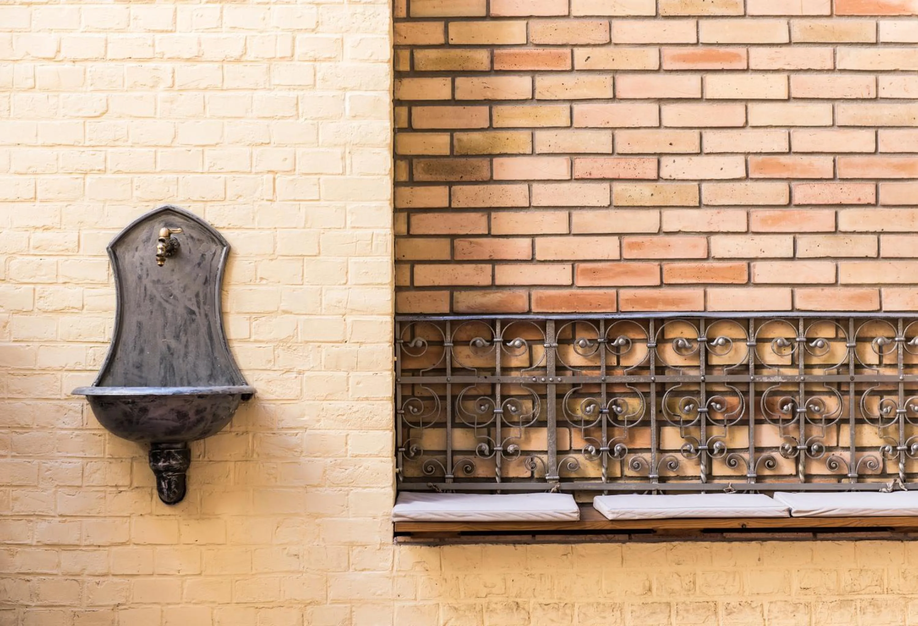 Patio in Centrooms House