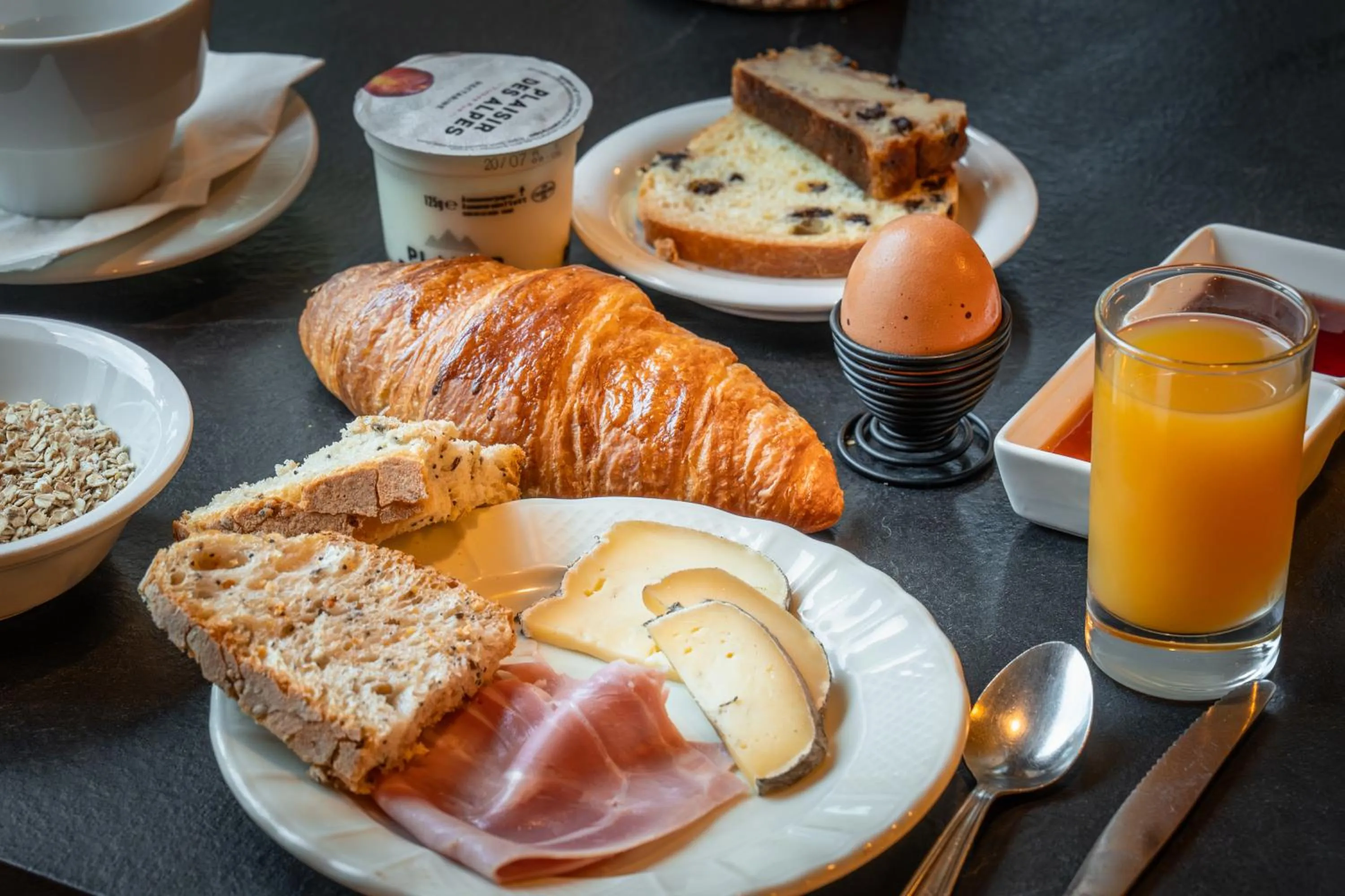 Breakfast in Hotel Castillan