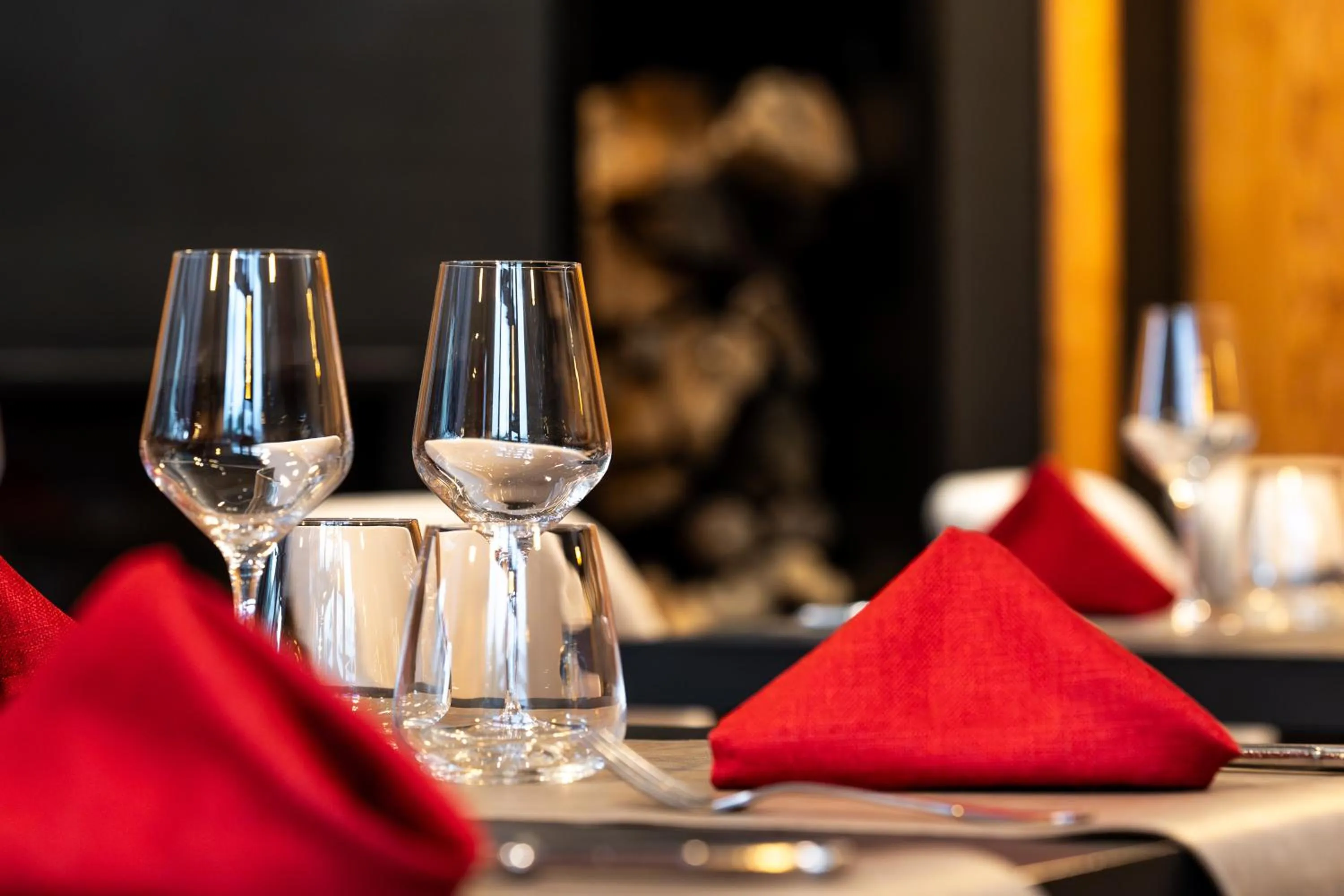 Restaurant/places to eat in Hotel Castillan