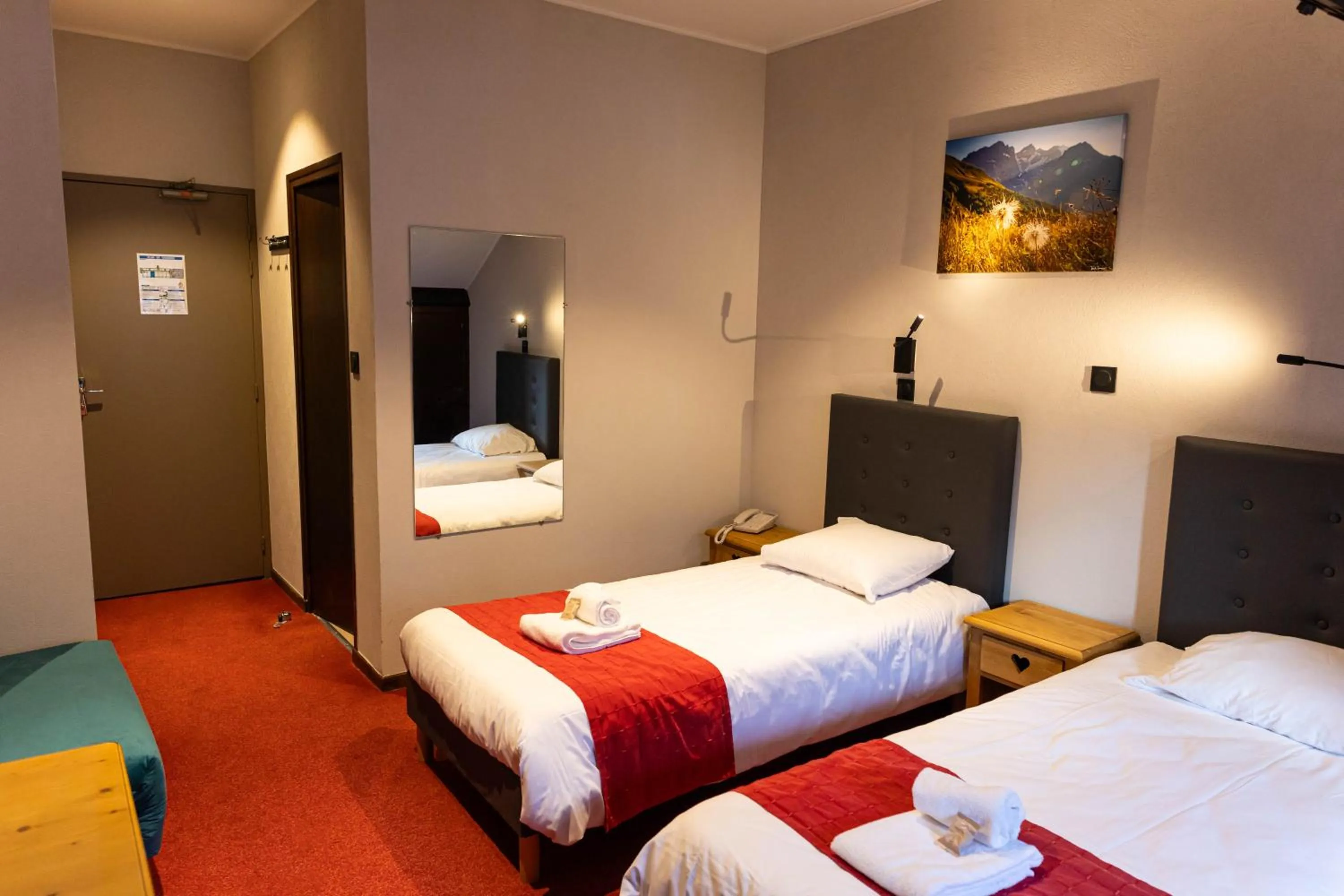 Bedroom, Bed in Hotel Castillan