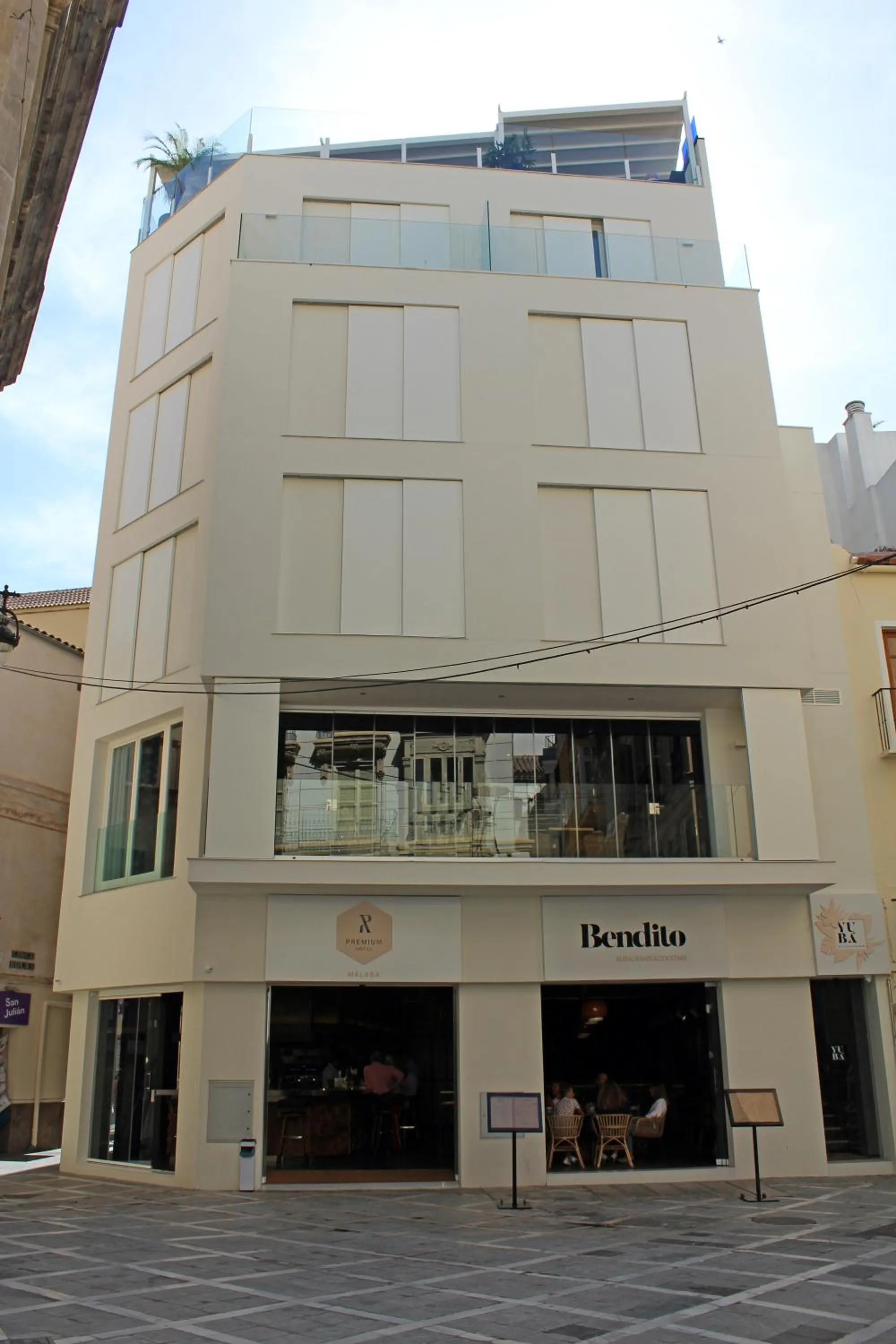 Facade/entrance in Málaga Premium Hotel