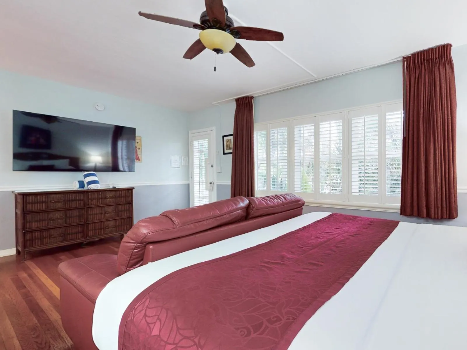 Bed in The Grand Resort and Spa & Worthington All Male