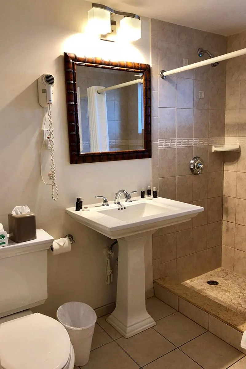 Shower in The Grand Resort and Spa & Worthington All Male