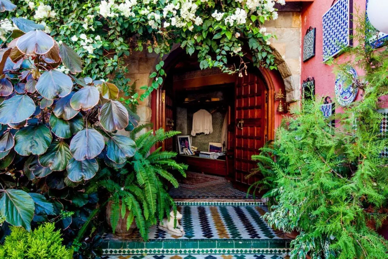 Facade/entrance in Riad Alhambra