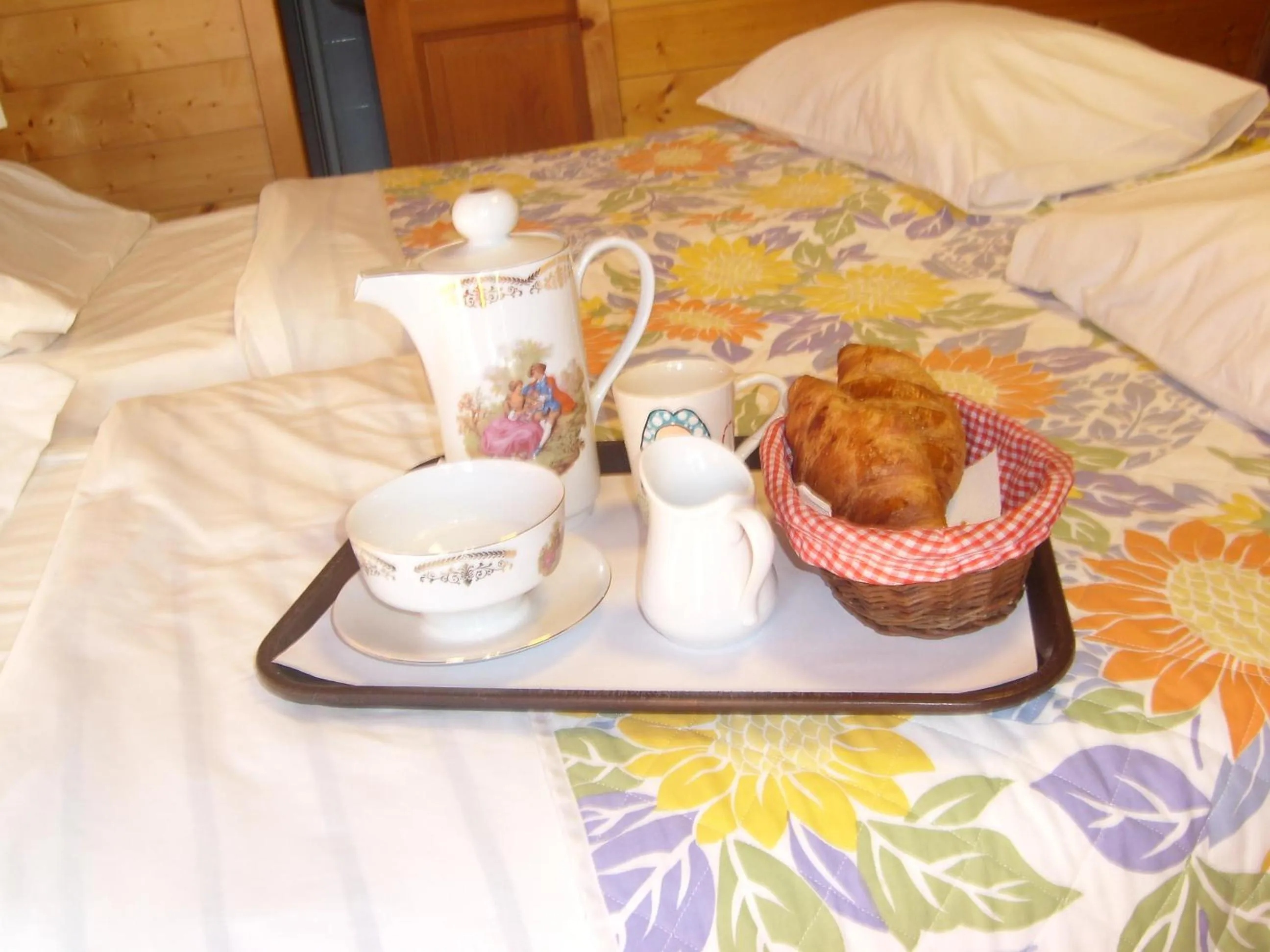 Continental breakfast, Bed in Hotel Restaurant Home Des Hautes Vosges