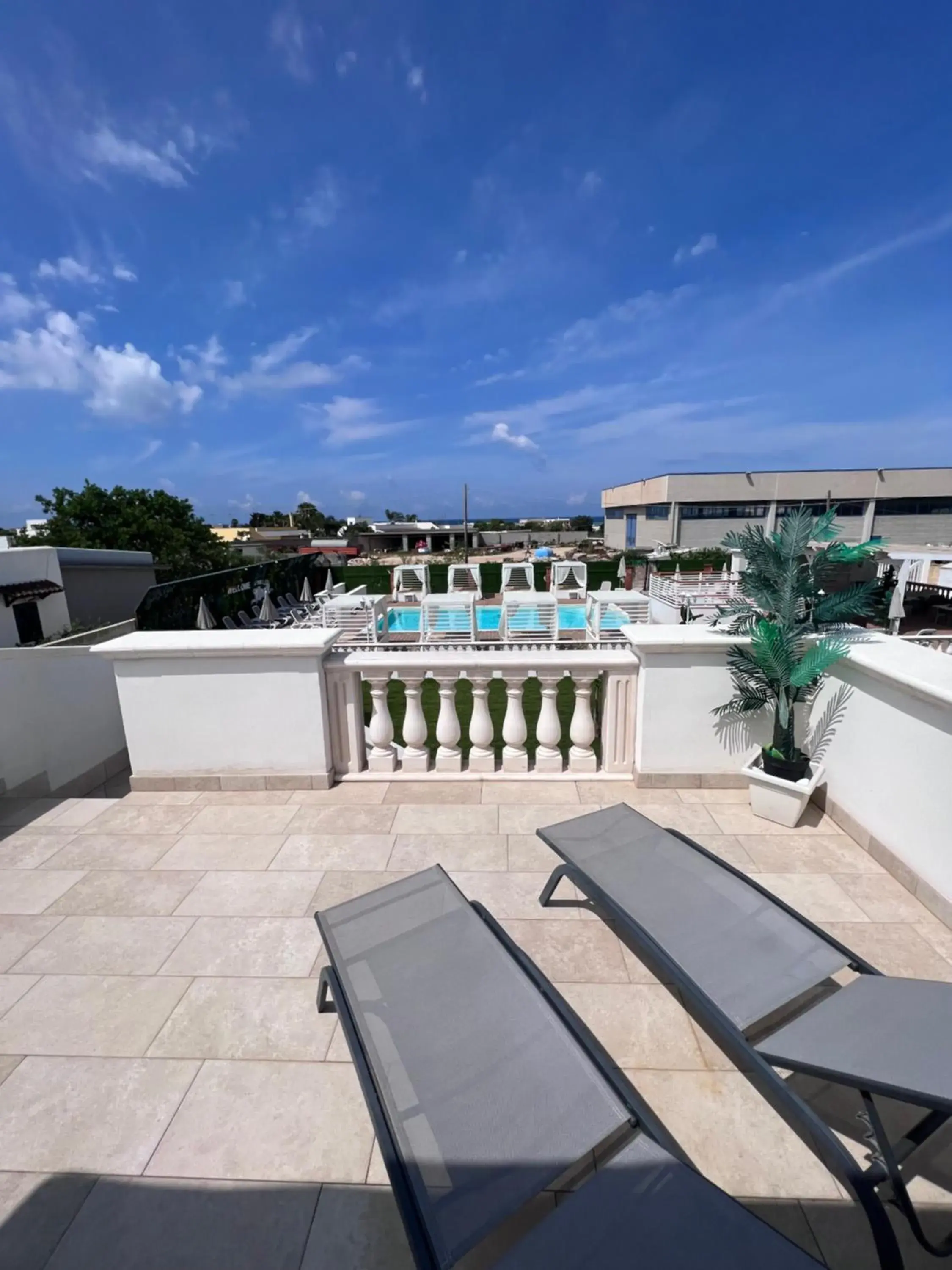 Double Room with Pool View in La Palazzina Bed & Breakfast Double Room with Pool View in La Palazzina Bed & Breakfast