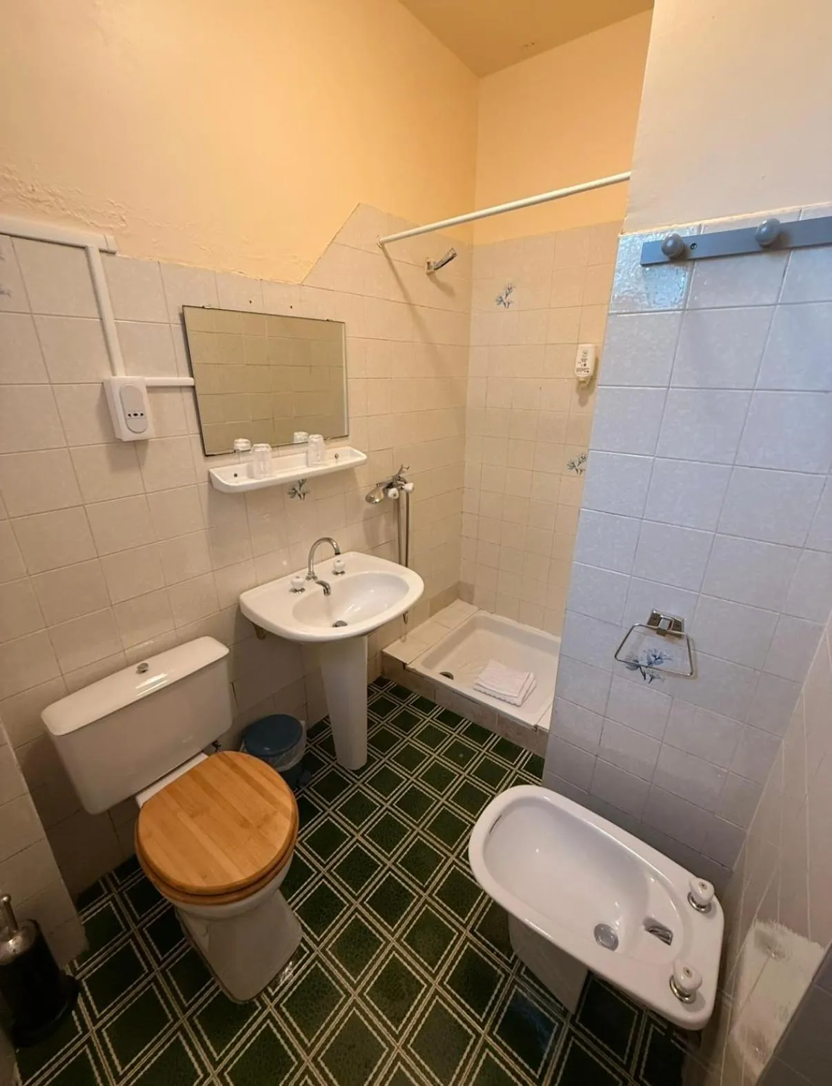 Bathroom in Hôtel - Pub Le Petit Bosquet