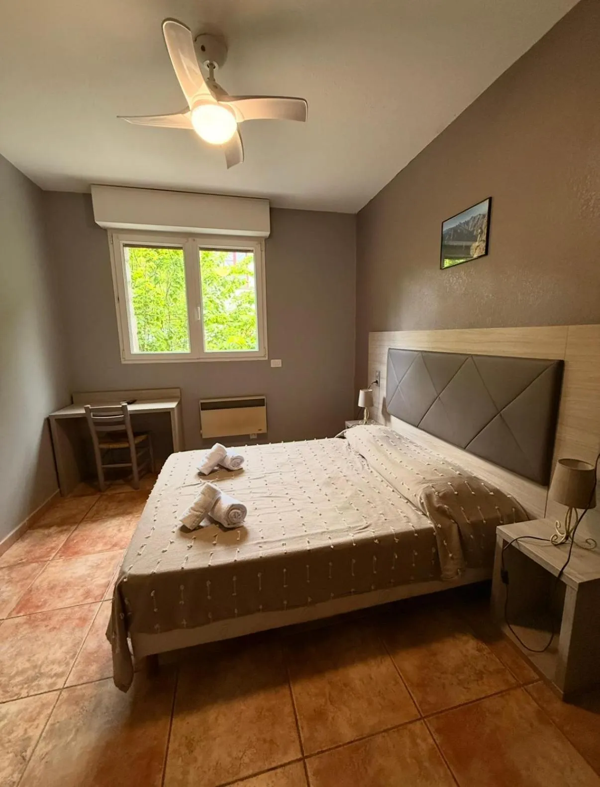 Bedroom, Bed in Hôtel - Pub Le Petit Bosquet