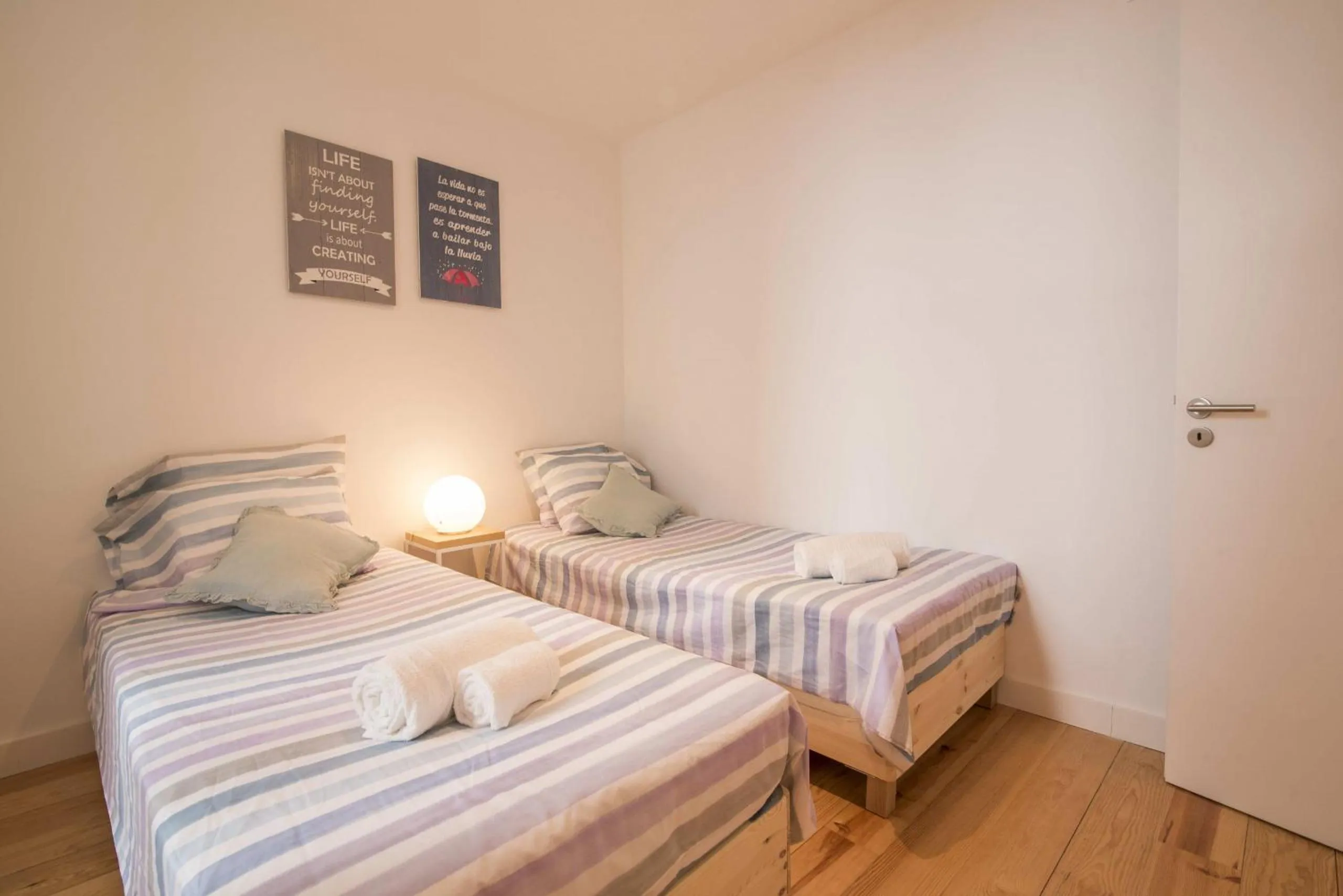 Other, Bed in Alfama Premium by Homing