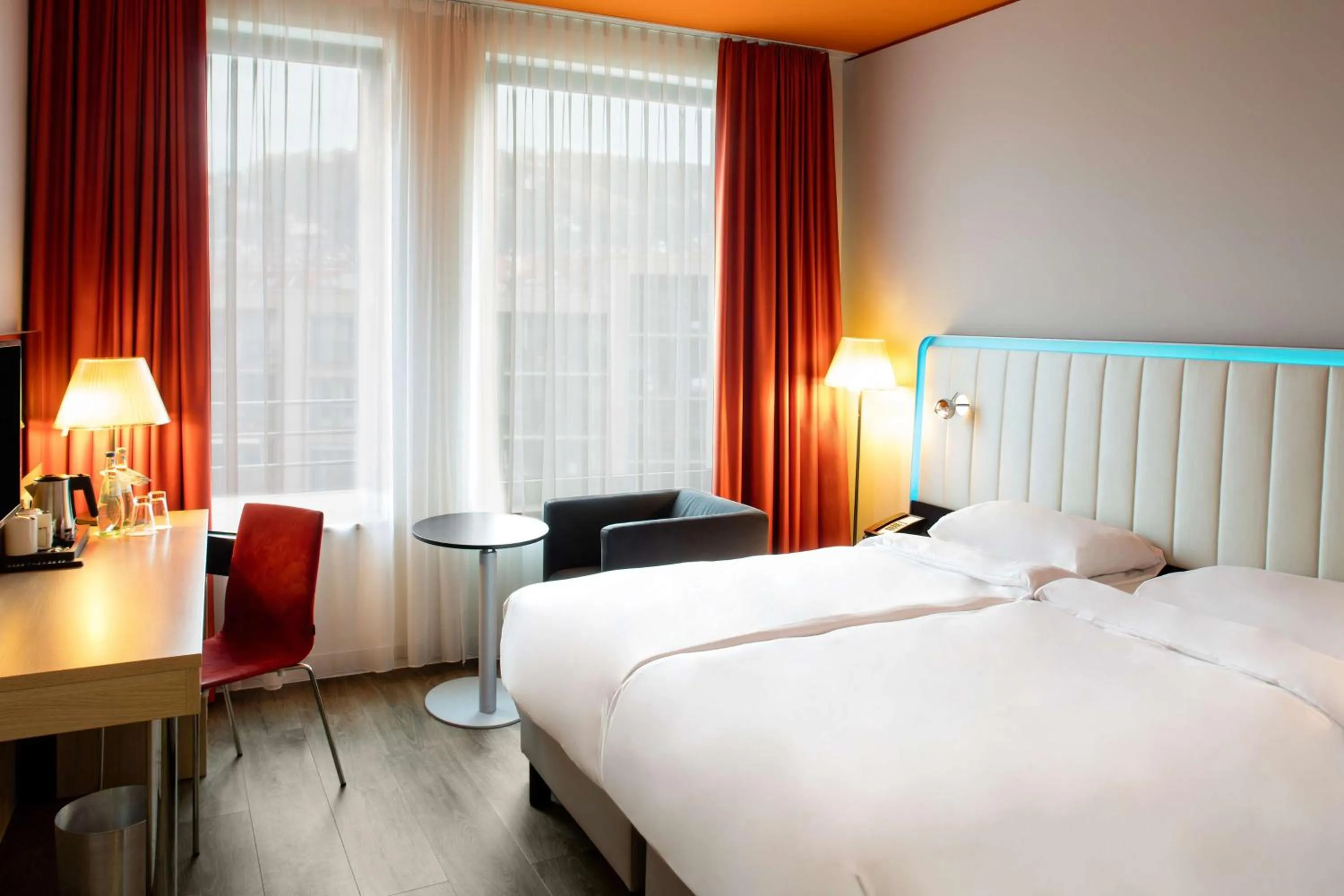Photo of the whole room, Bed in Park Inn by Radisson Stuttgart