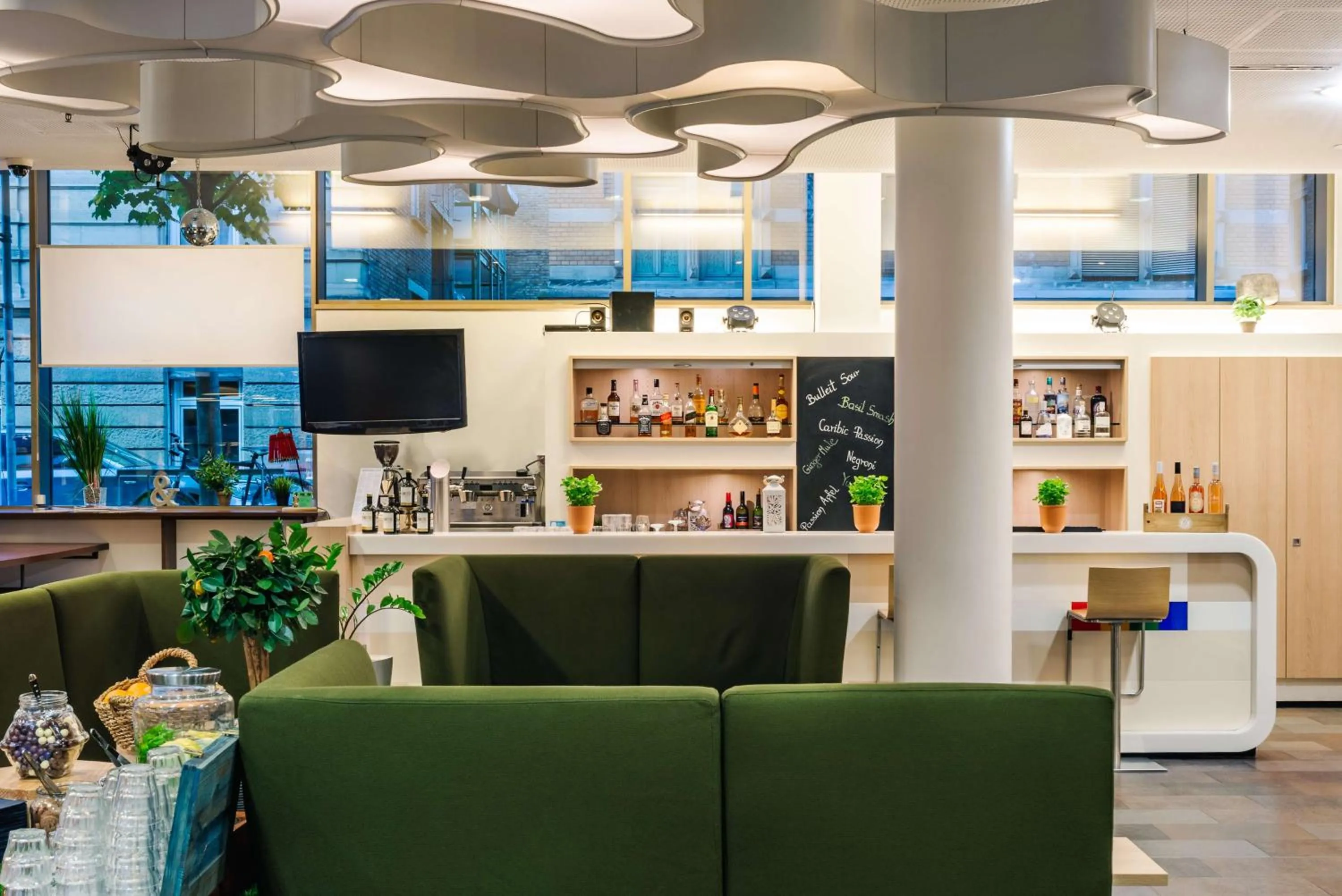 Lounge or bar in Park Inn by Radisson Stuttgart