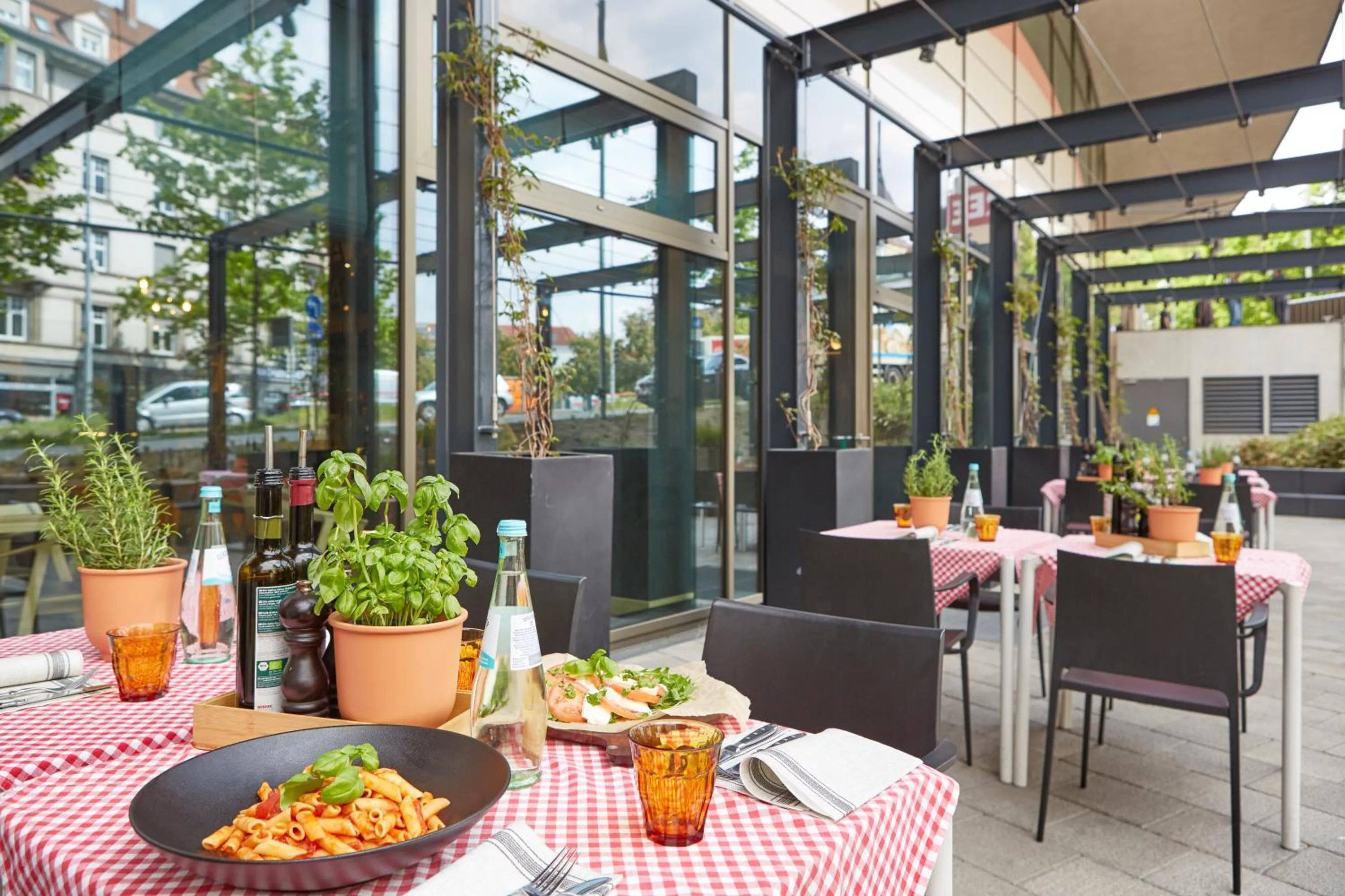 Restaurant/places to eat in Park Inn by Radisson Stuttgart