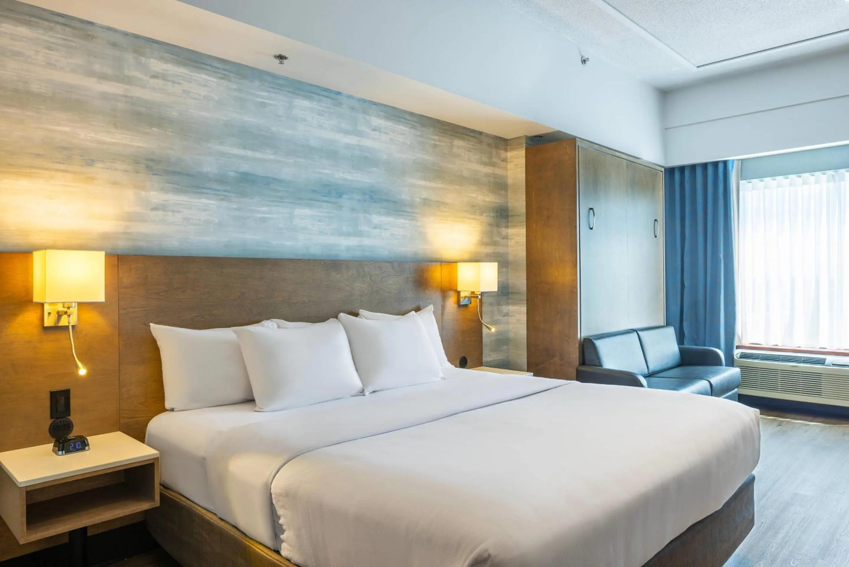 Bedroom, Bed in Quality Inn & Suites