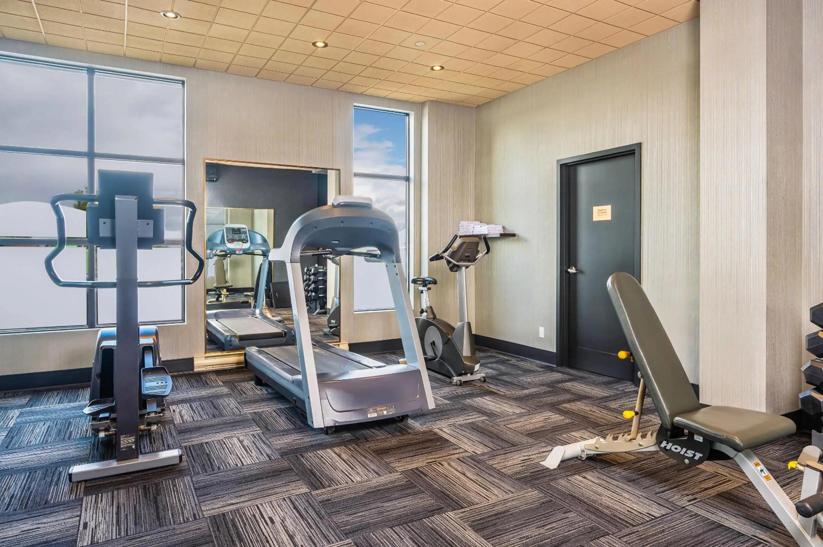 Fitness centre/facilities in Quality Inn & Suites
