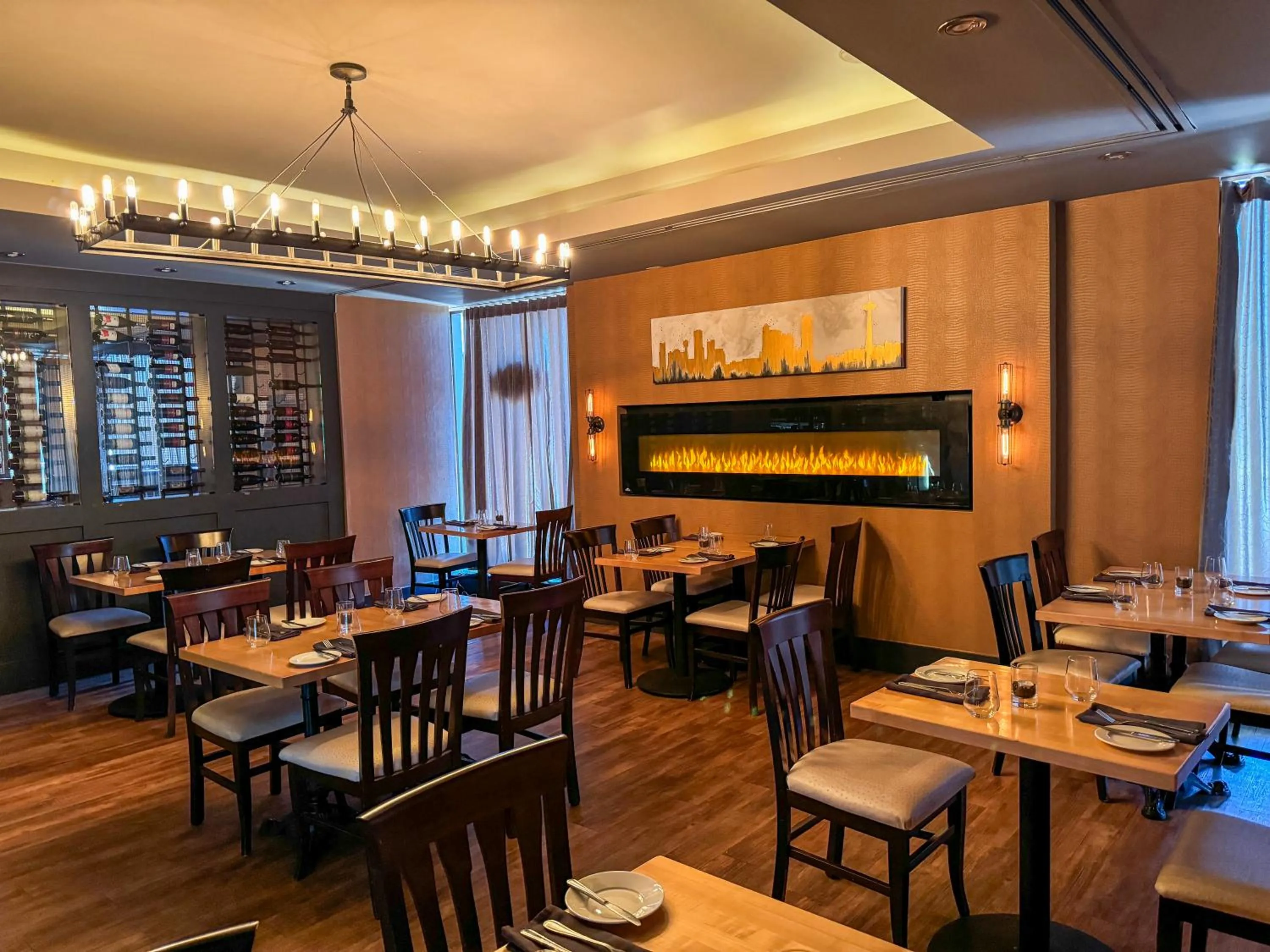 Restaurant/places to eat in Ramada Plaza by Wyndham Niagara Falls