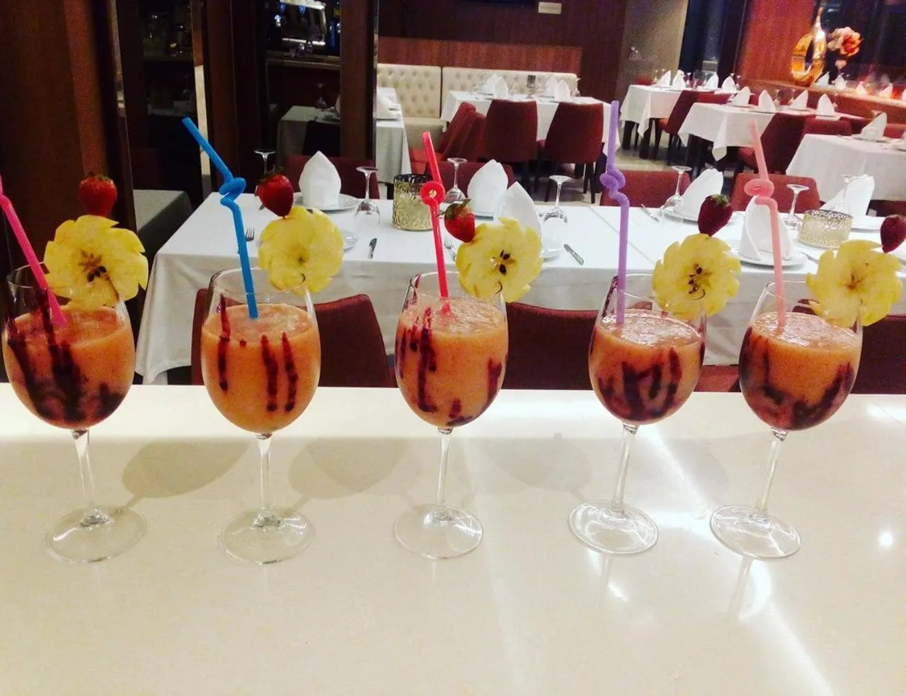 Restaurant/places to eat in Lamaraz Hotels