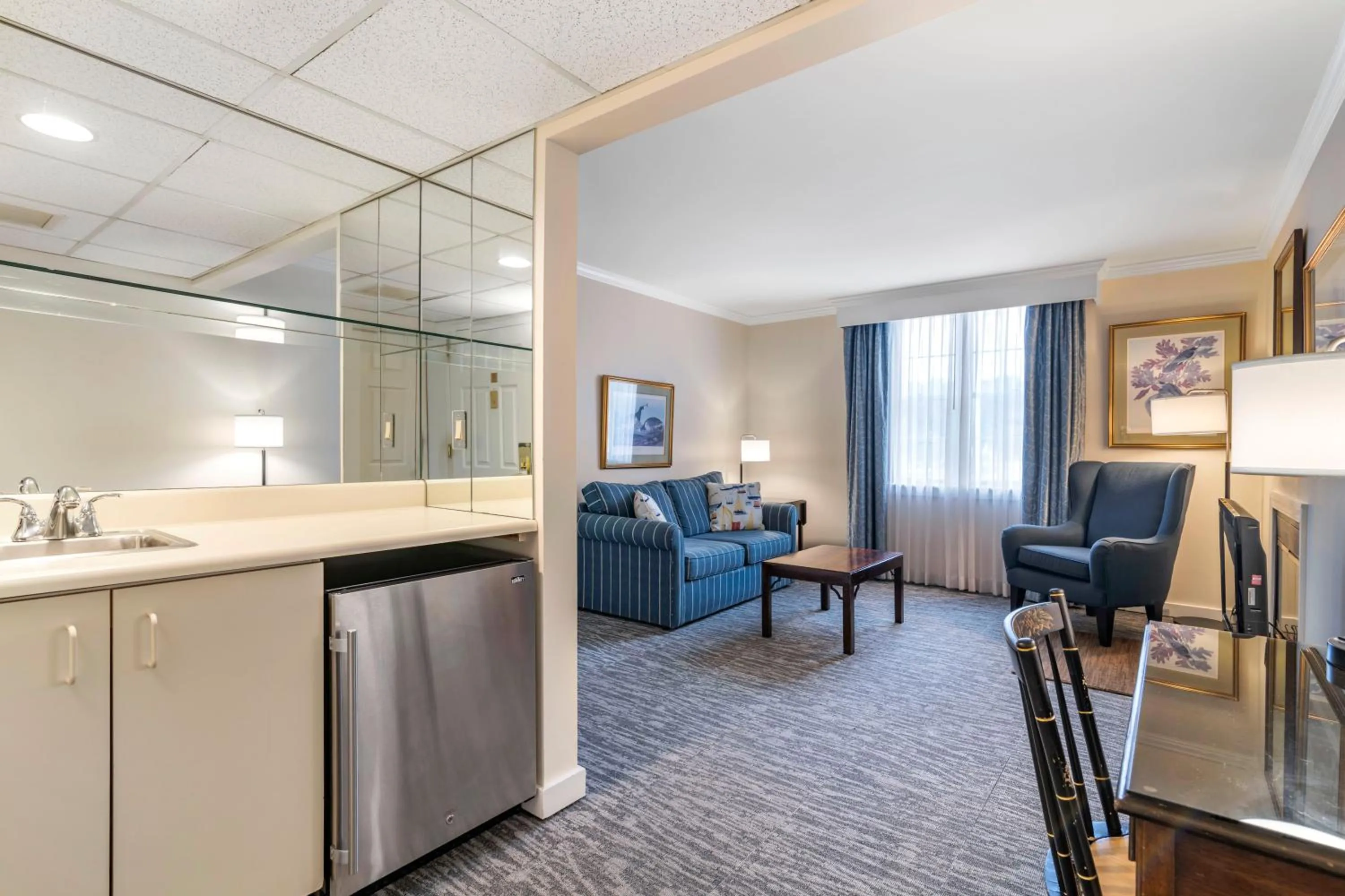 Kitchen or kitchenette in The Harraseeket Inn & Event House Freeport Downtown